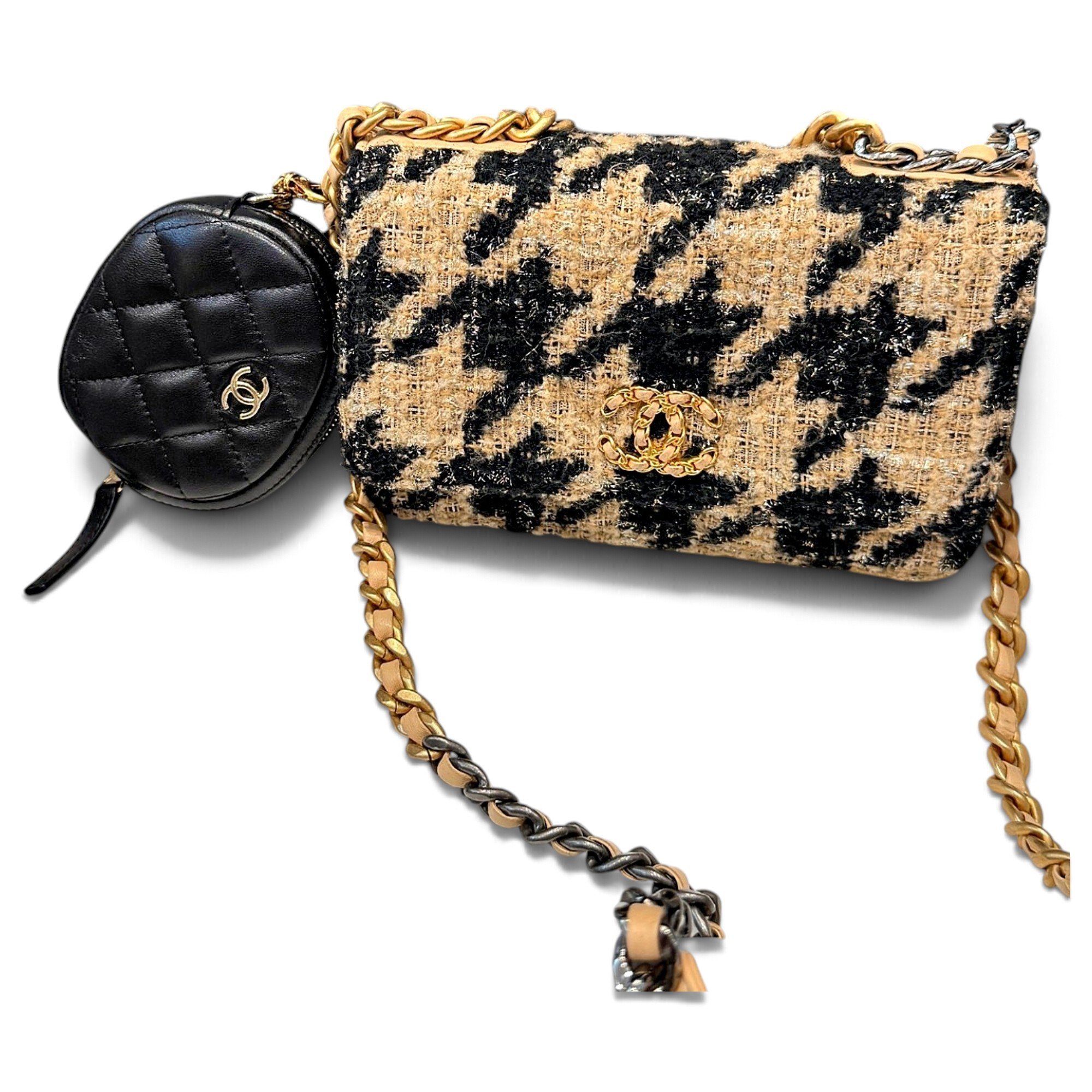 Chanel 19 tweed handbag