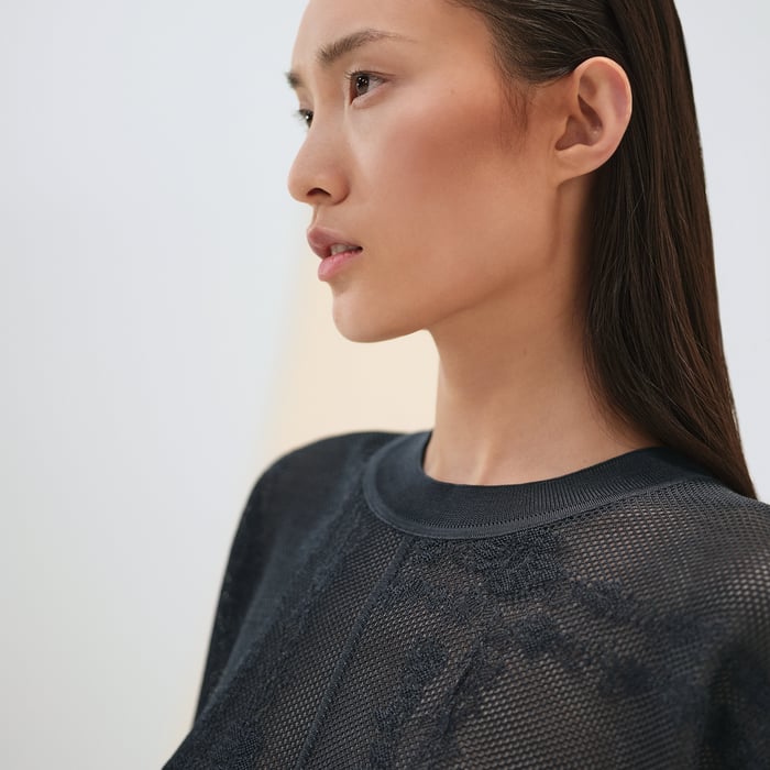 블루 누아 “en Desordre a Fleurs” 쇼트 슬리브 스웨터