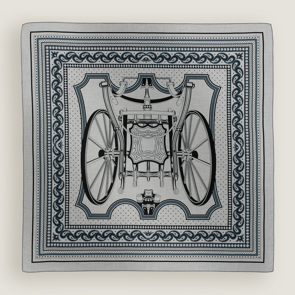 Châle 140 Les Roues de Phaéton Bandana