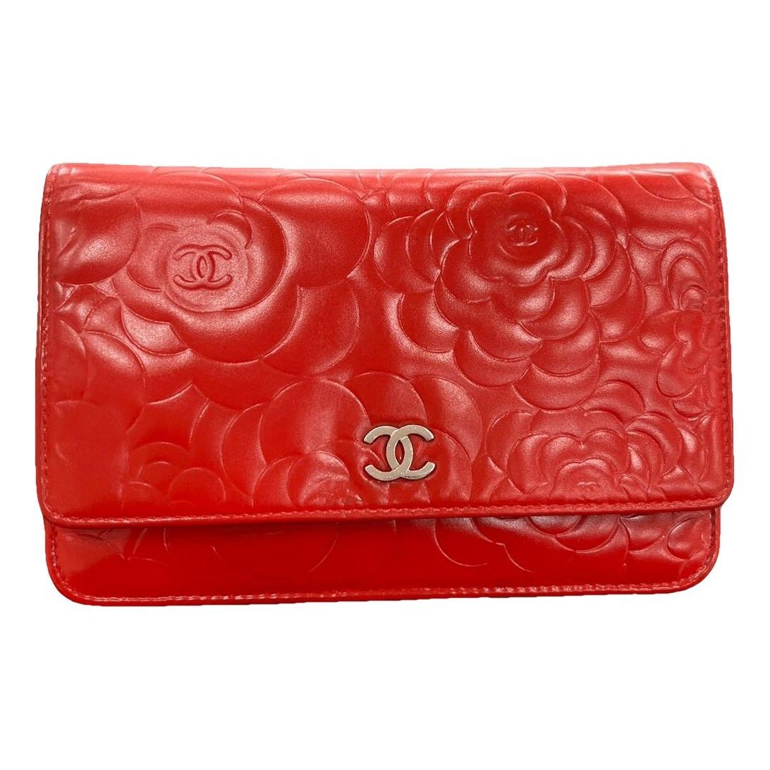 Wallet On Chain Chanel 19 leather crossbody bag