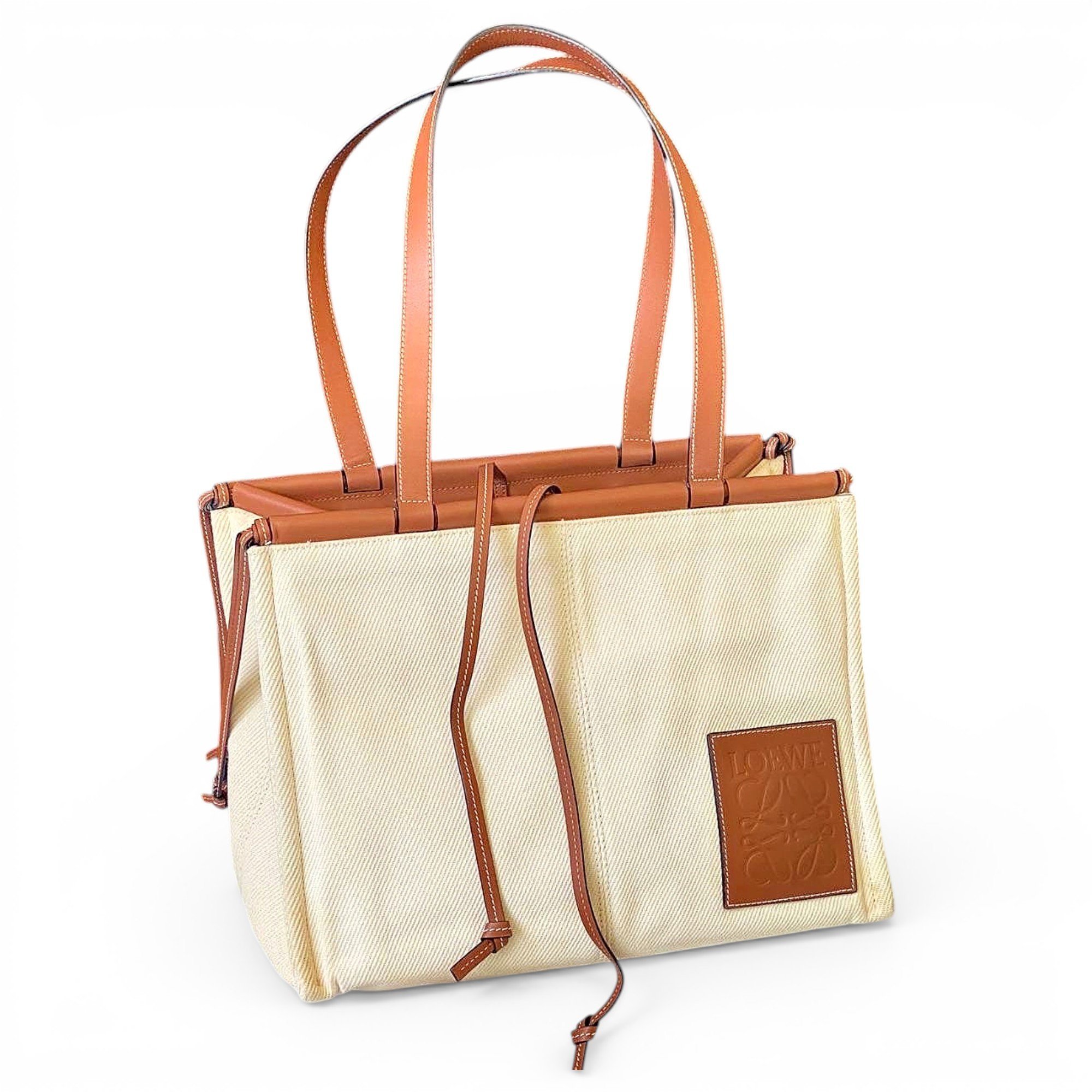 Cushion leather tote
