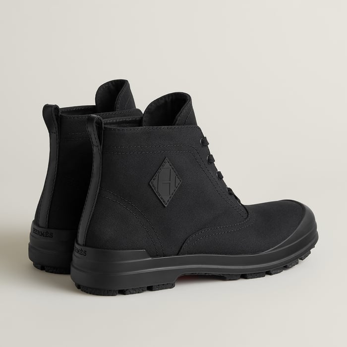Noir Kooler Ankle Boot