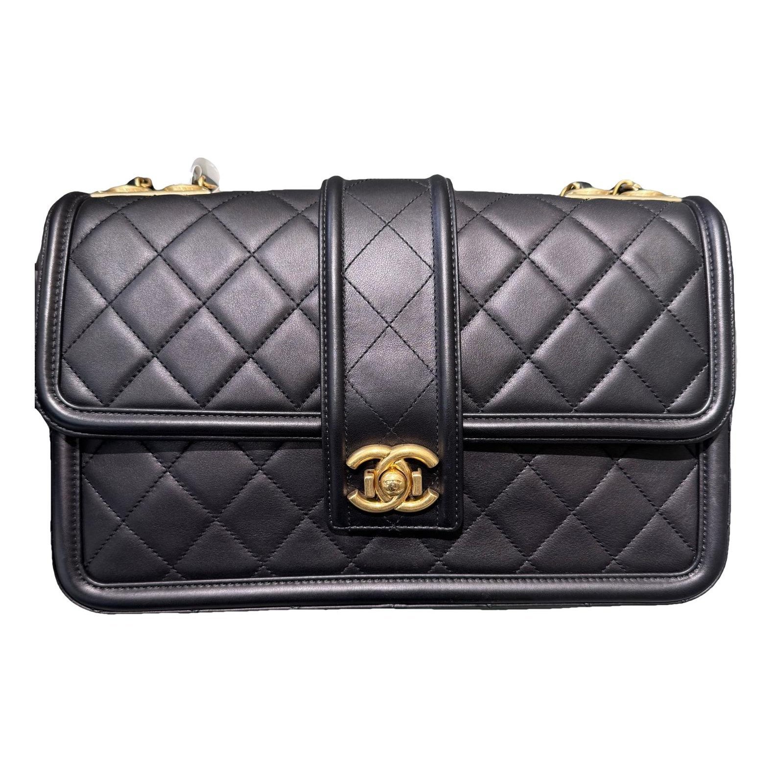 Timeless/Classique leather crossbody bag