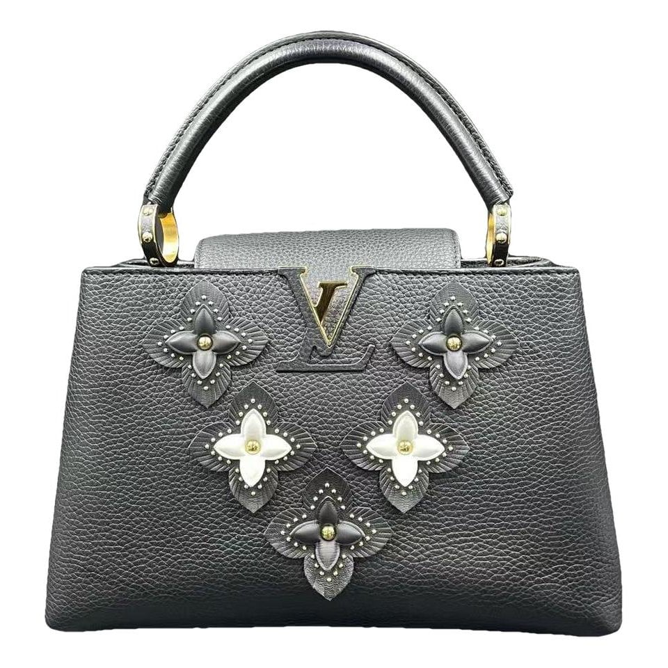 Capucines leather handbag