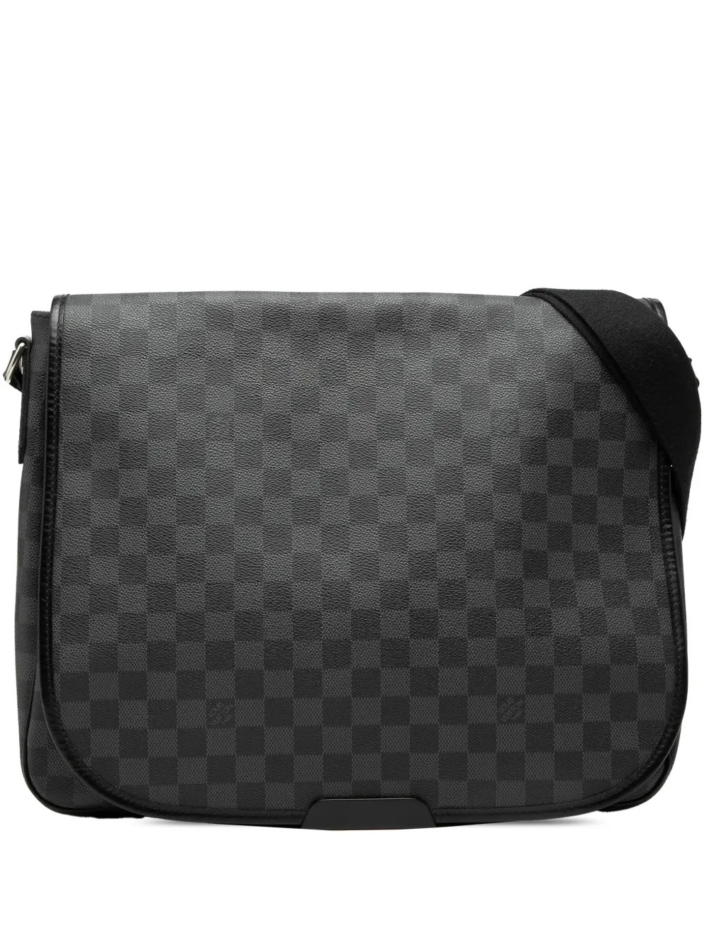 2009 Damier Graphite Daniel MM crossbody bag