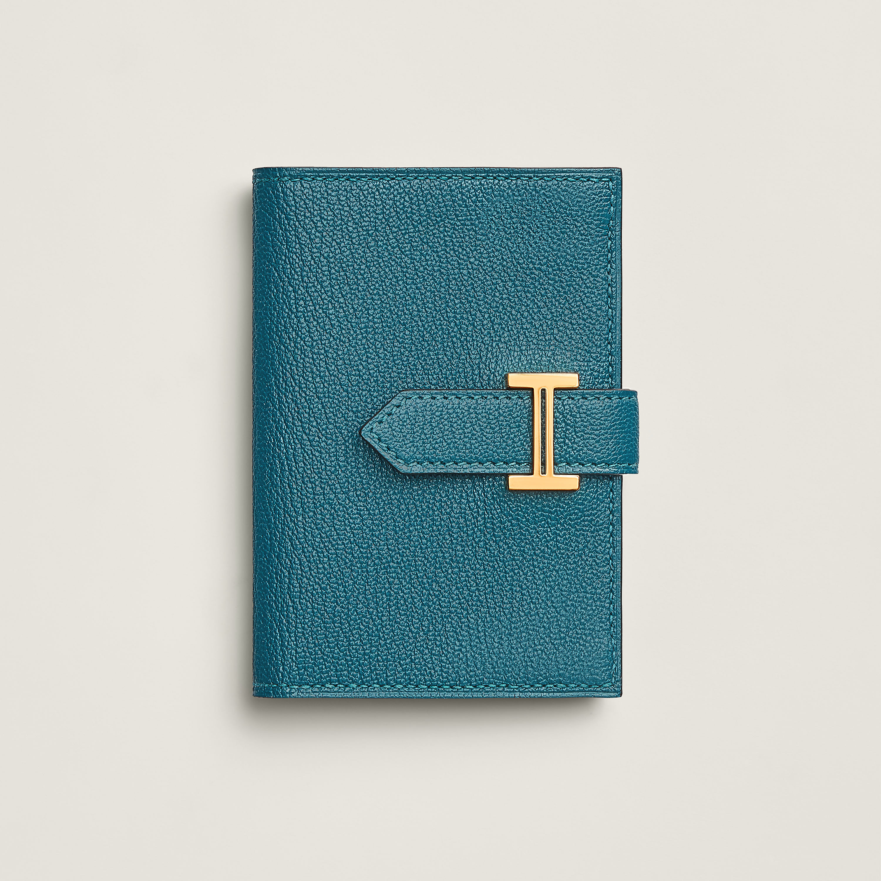 Bearn card holder