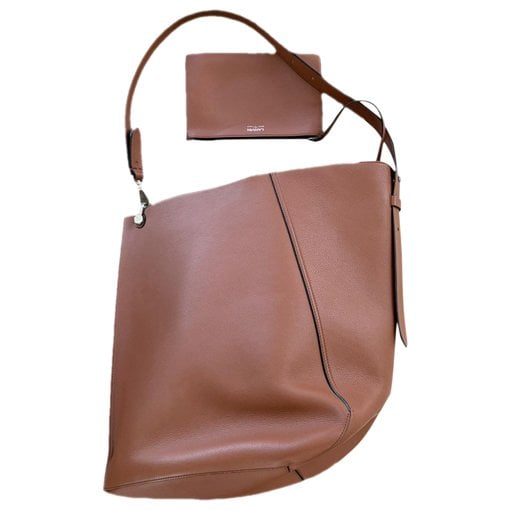 Leather tote