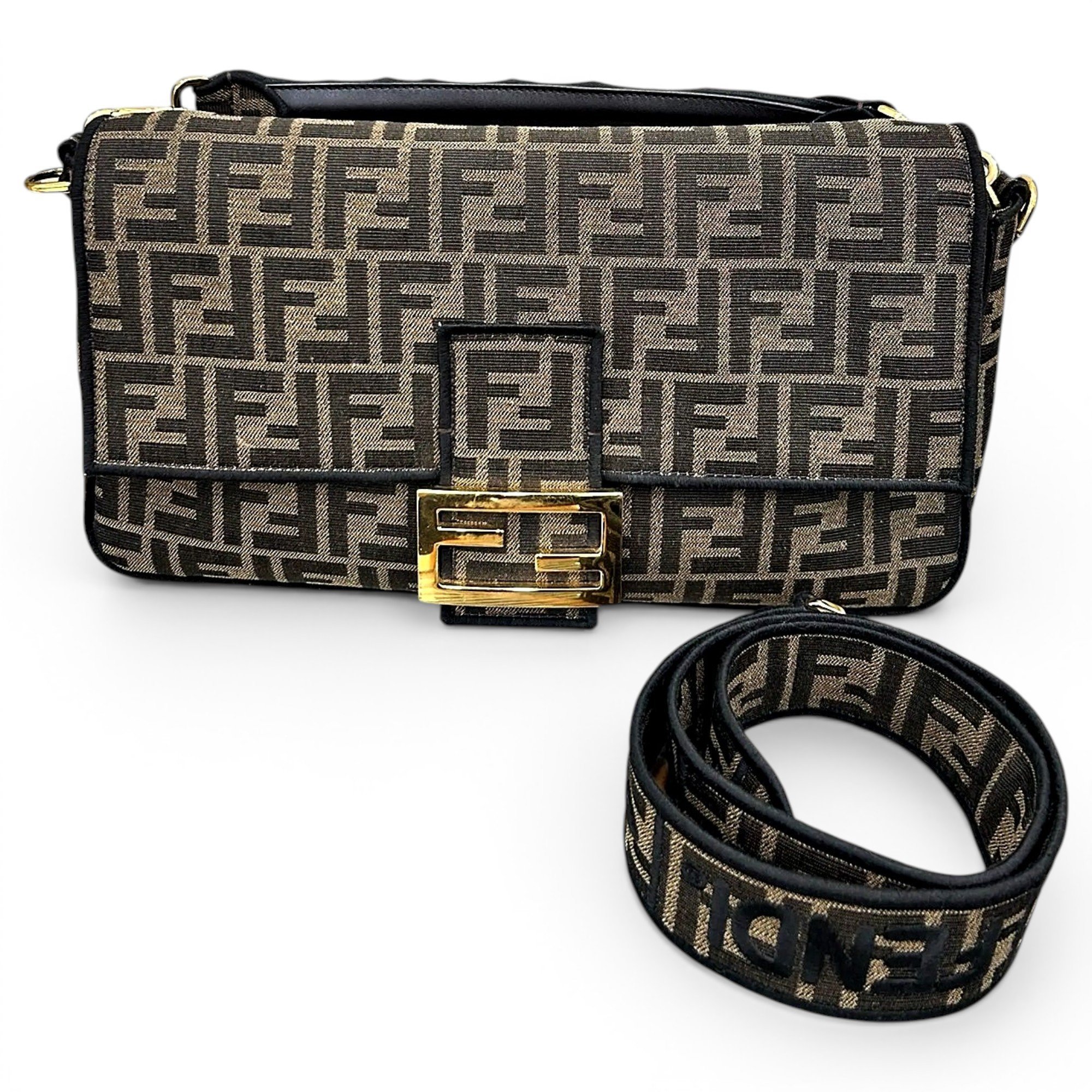 Baguette cloth handbag