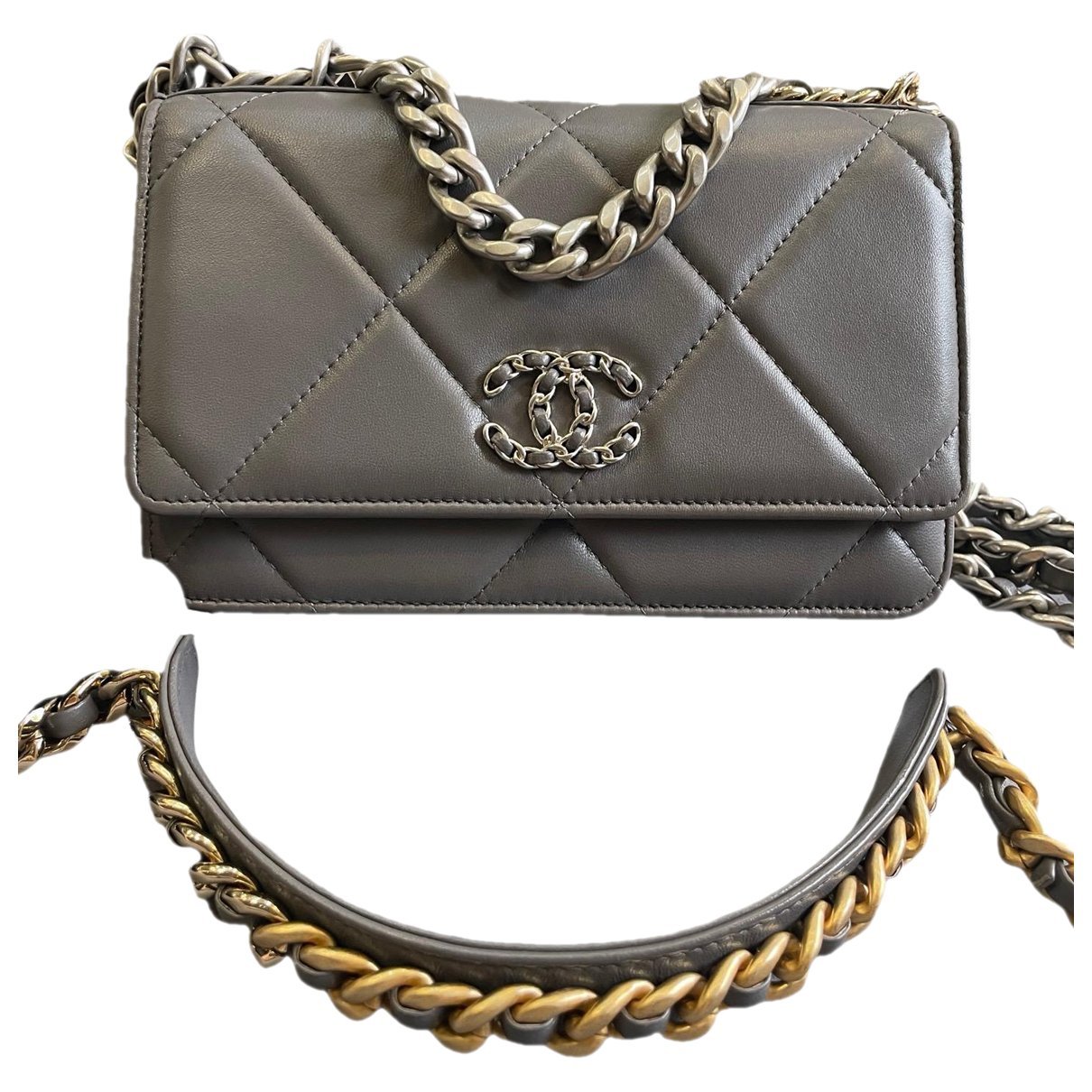 Wallet On Chain Chanel 19 leather handbag