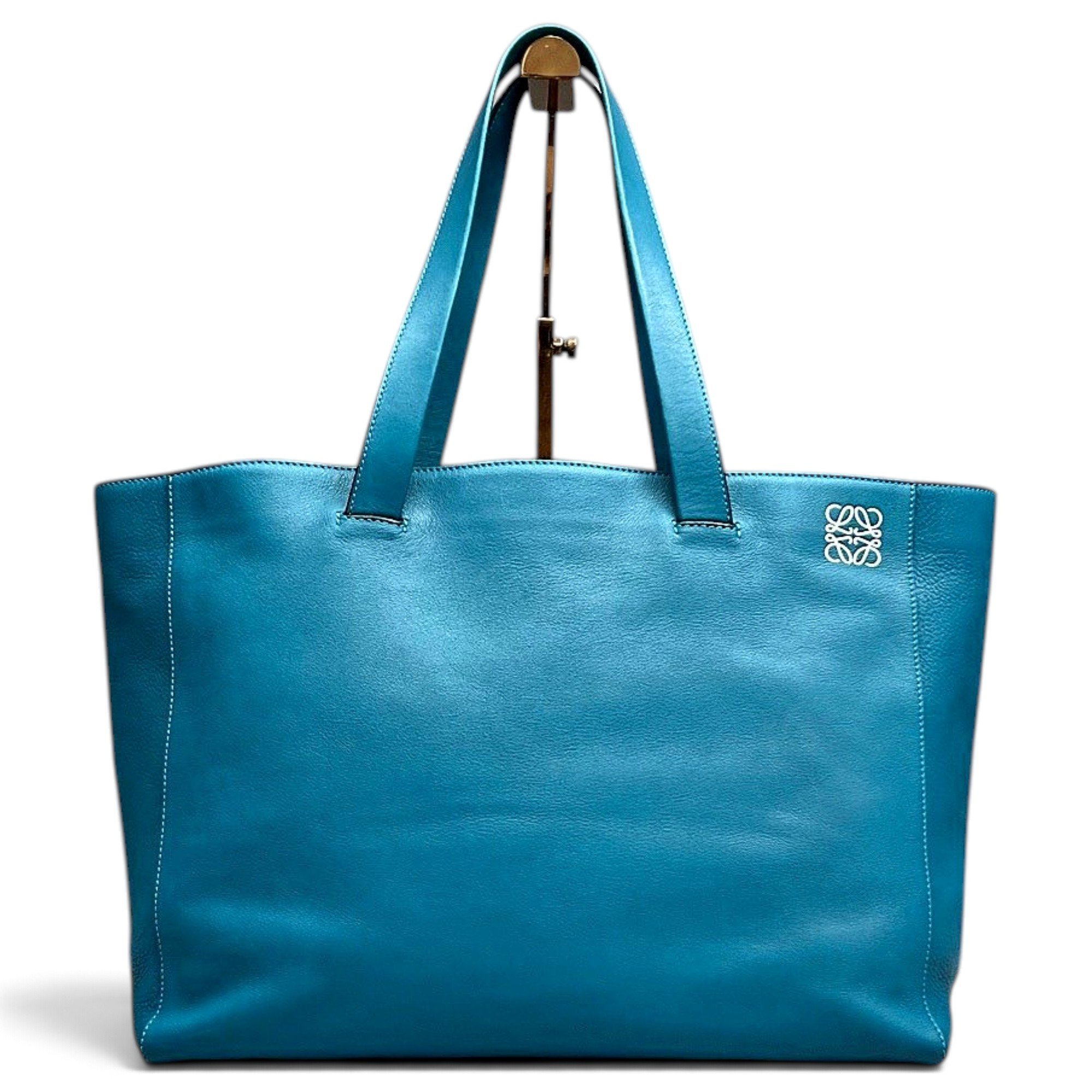 Leather tote