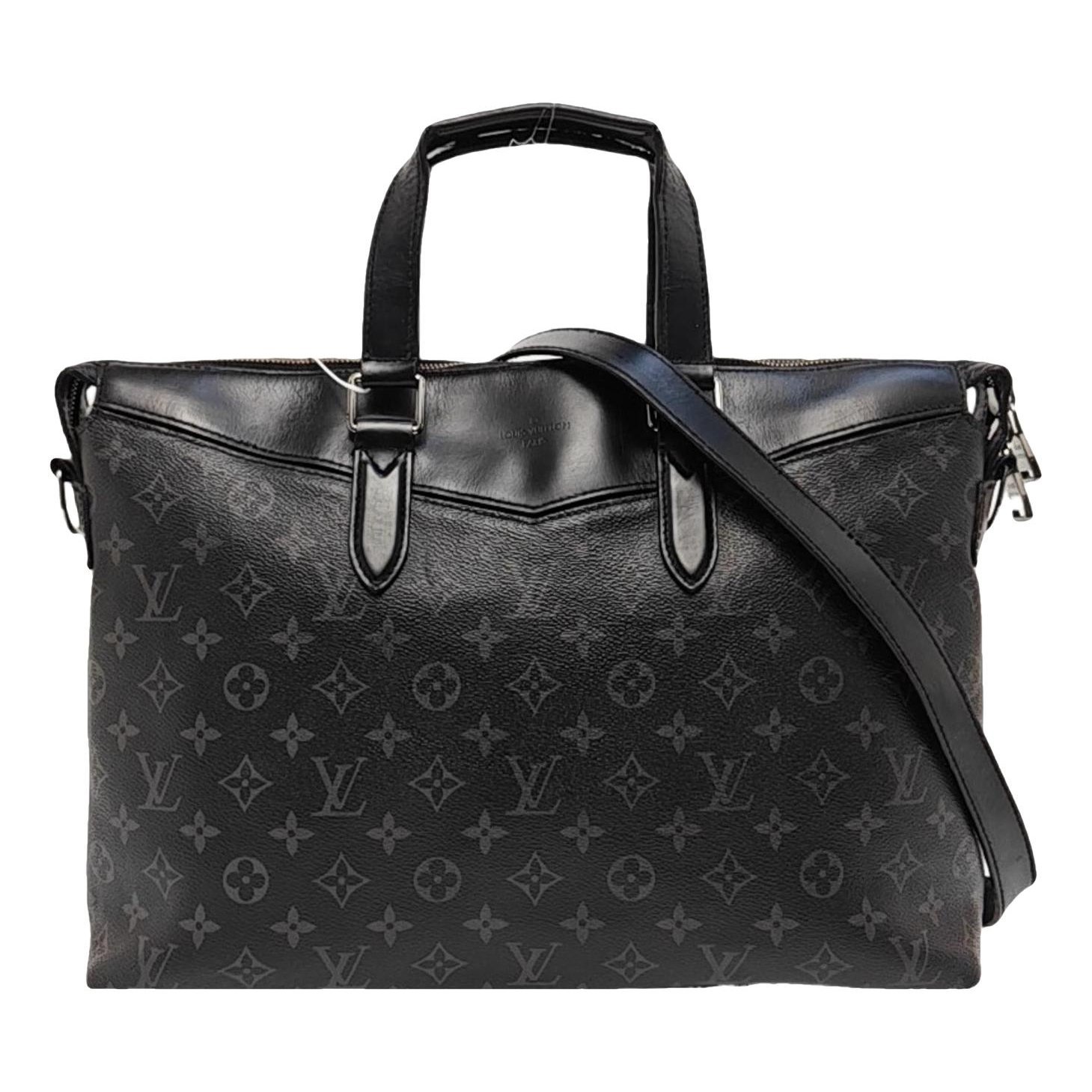 Explorer plissé leather handbag