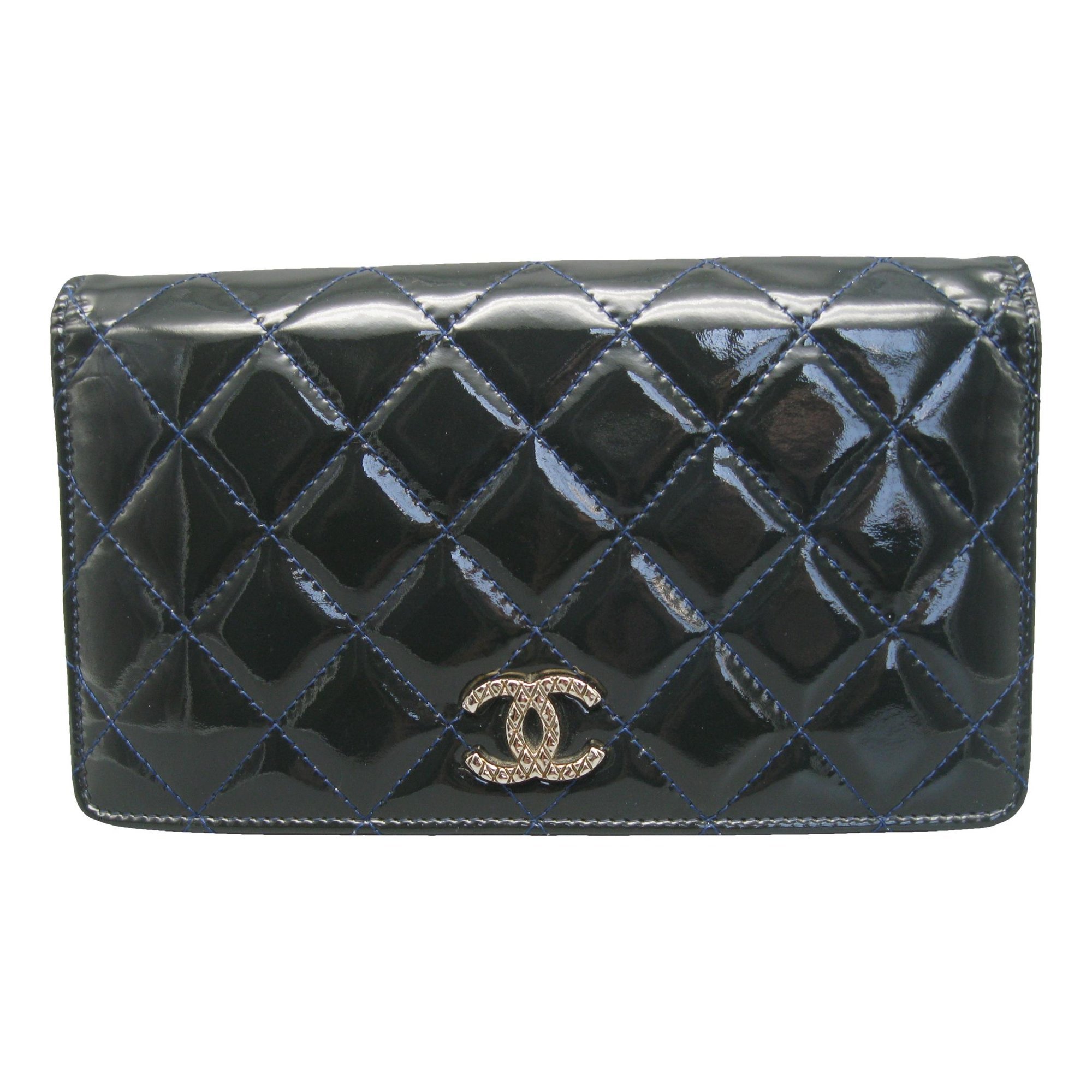 Wallet On Chain Timeless/Classique patent leather crossbody bag