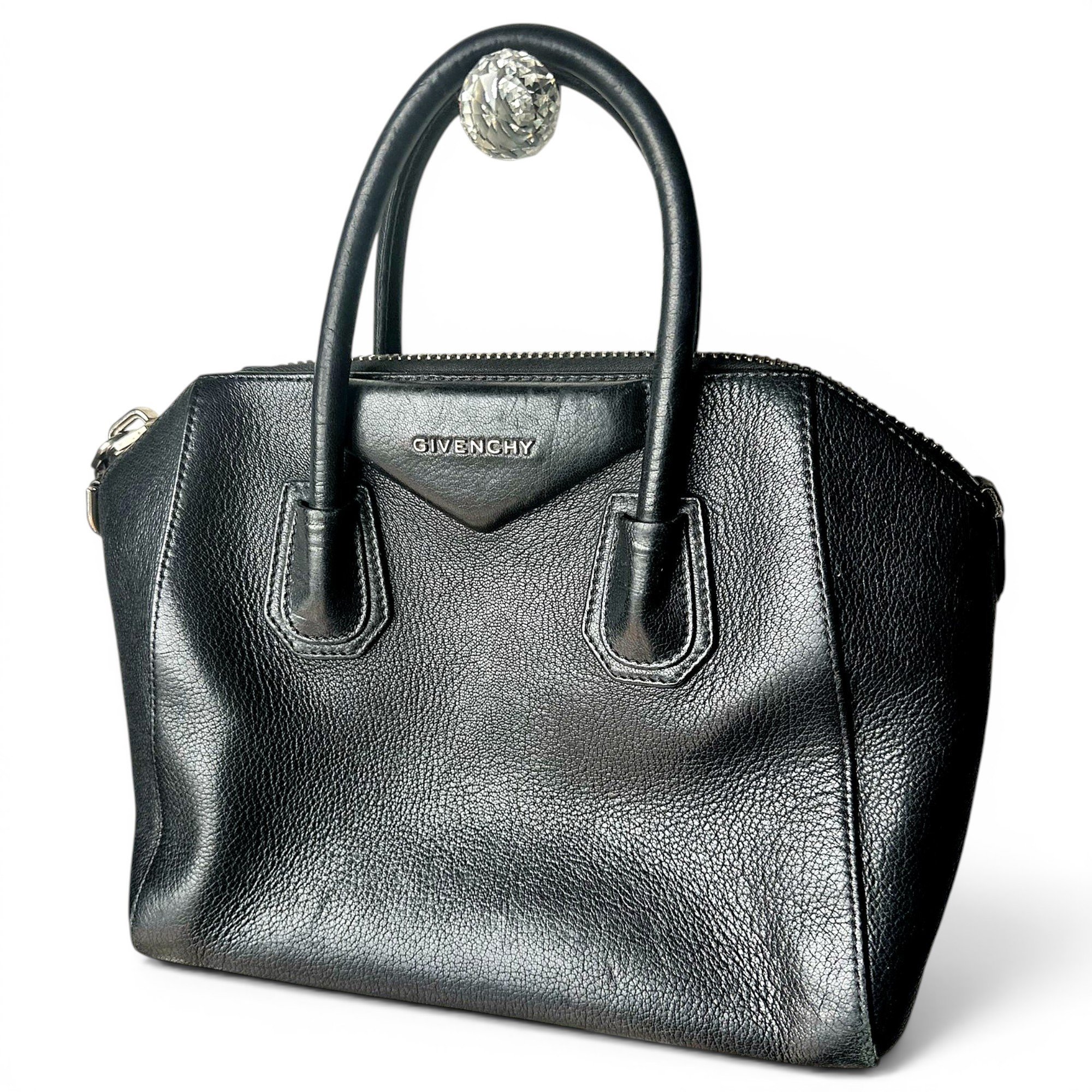 Antigona leather handbag