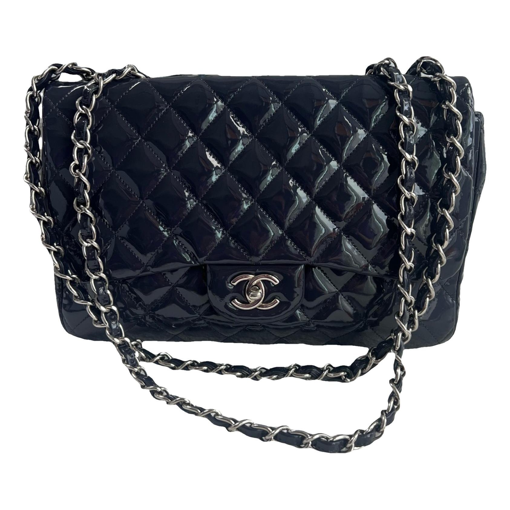 Timeless/Classique patent leather crossbody bag