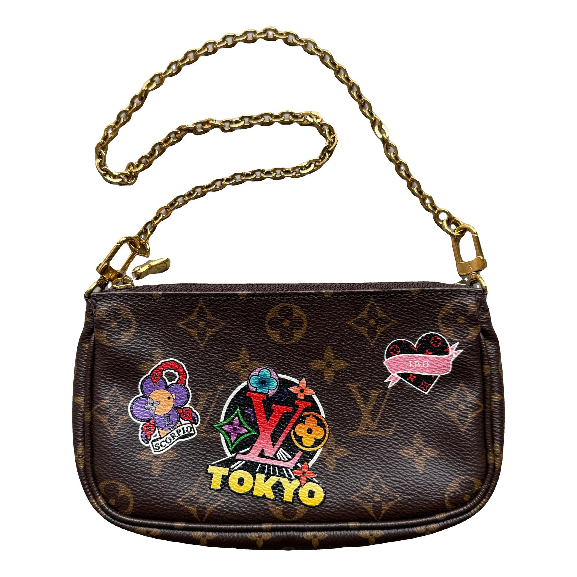 Louis Vuitton Pochette Accessoire cloth handbag