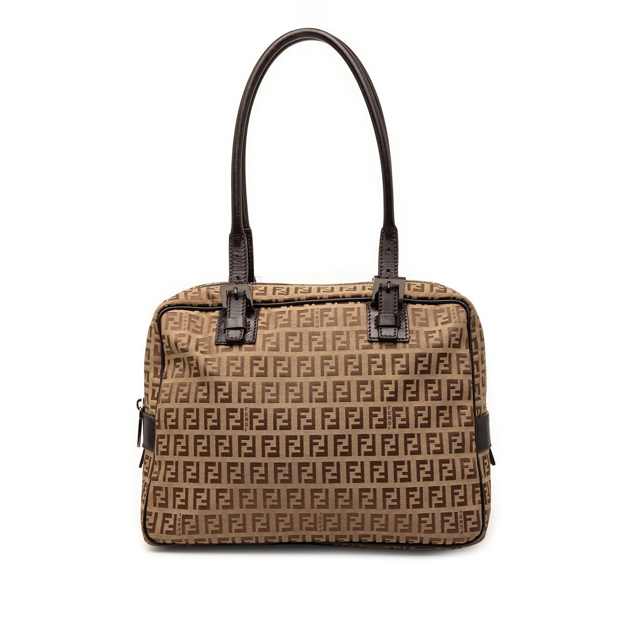 Pocket leather handbag