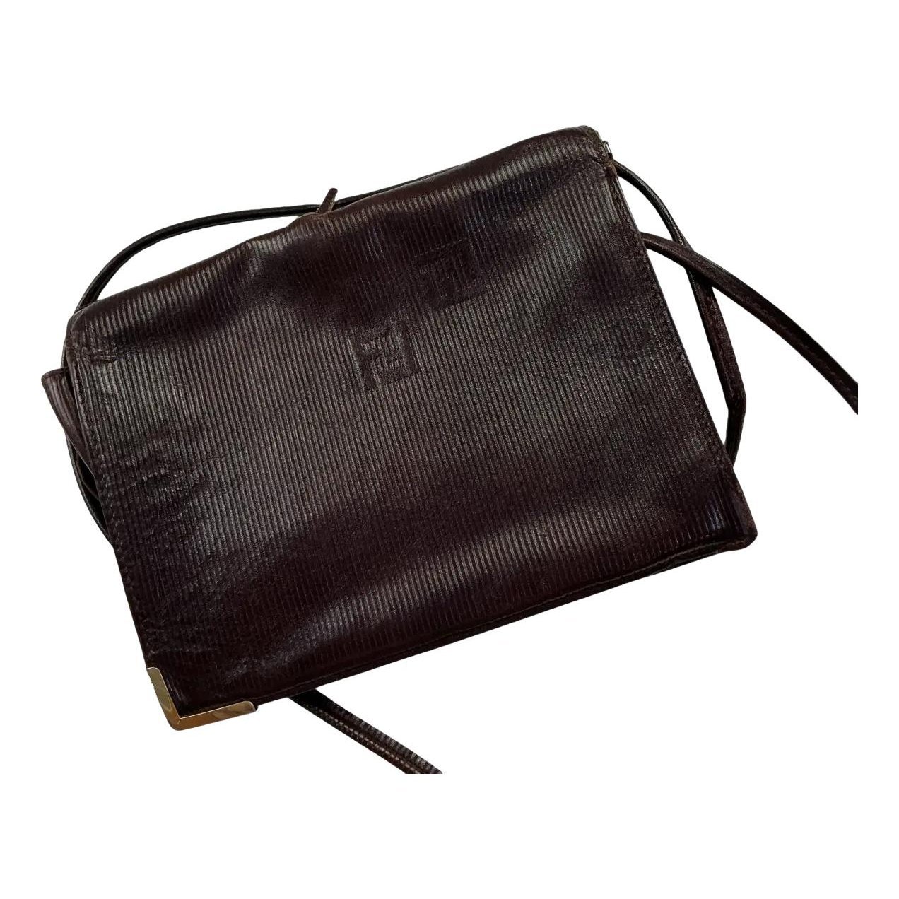 Kan I logo clutch bag