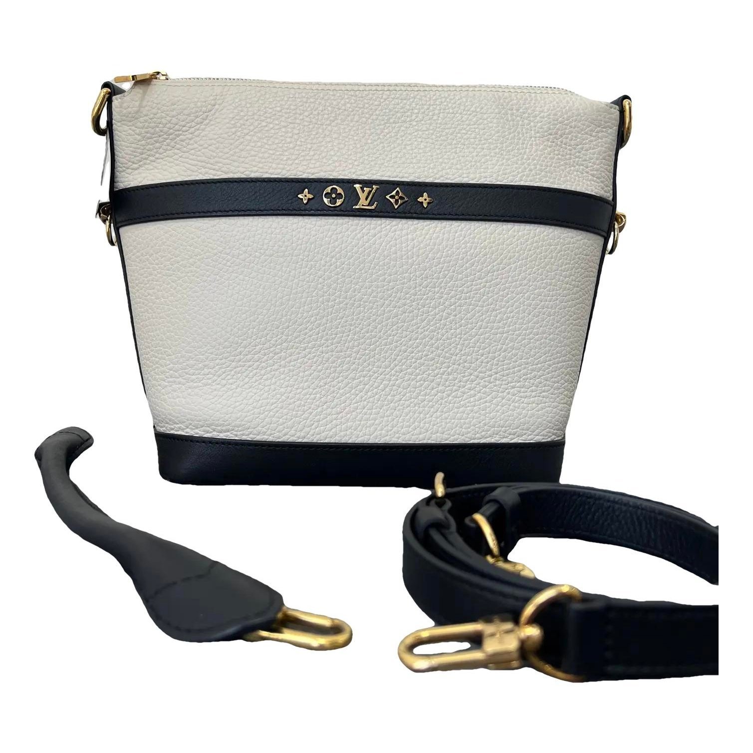 Cruiser leather crossbody bag