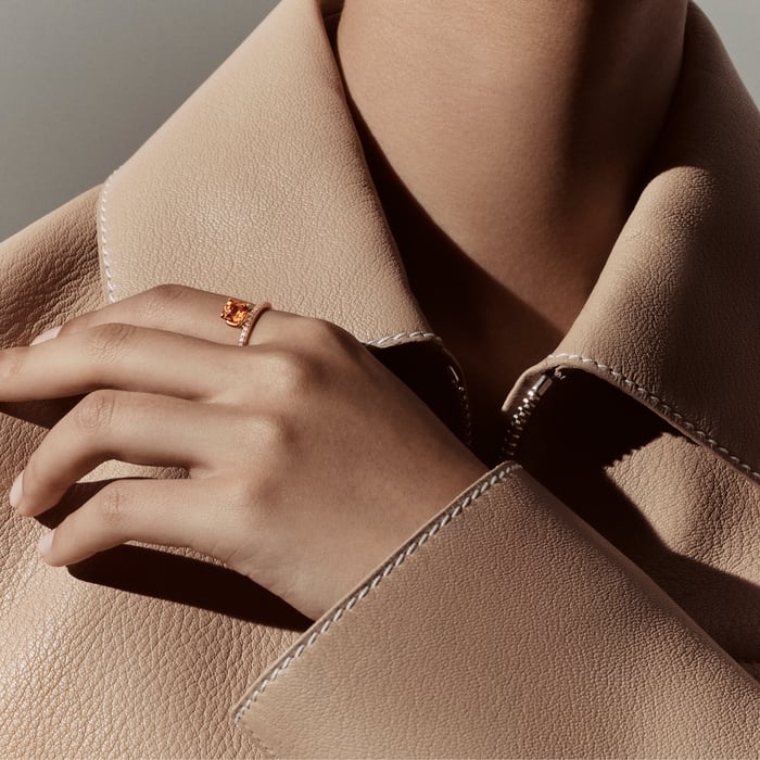 Sans Coloris Hermès Grand Jete Solitaire Engagement Ring, Medium Model