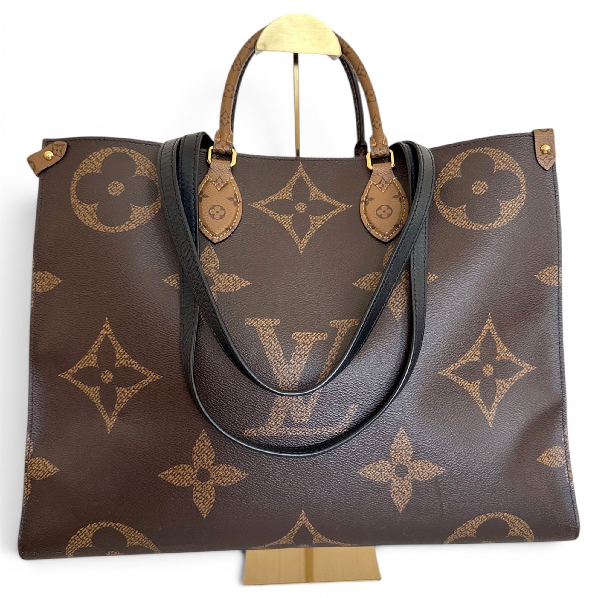 Onthego leather tote
