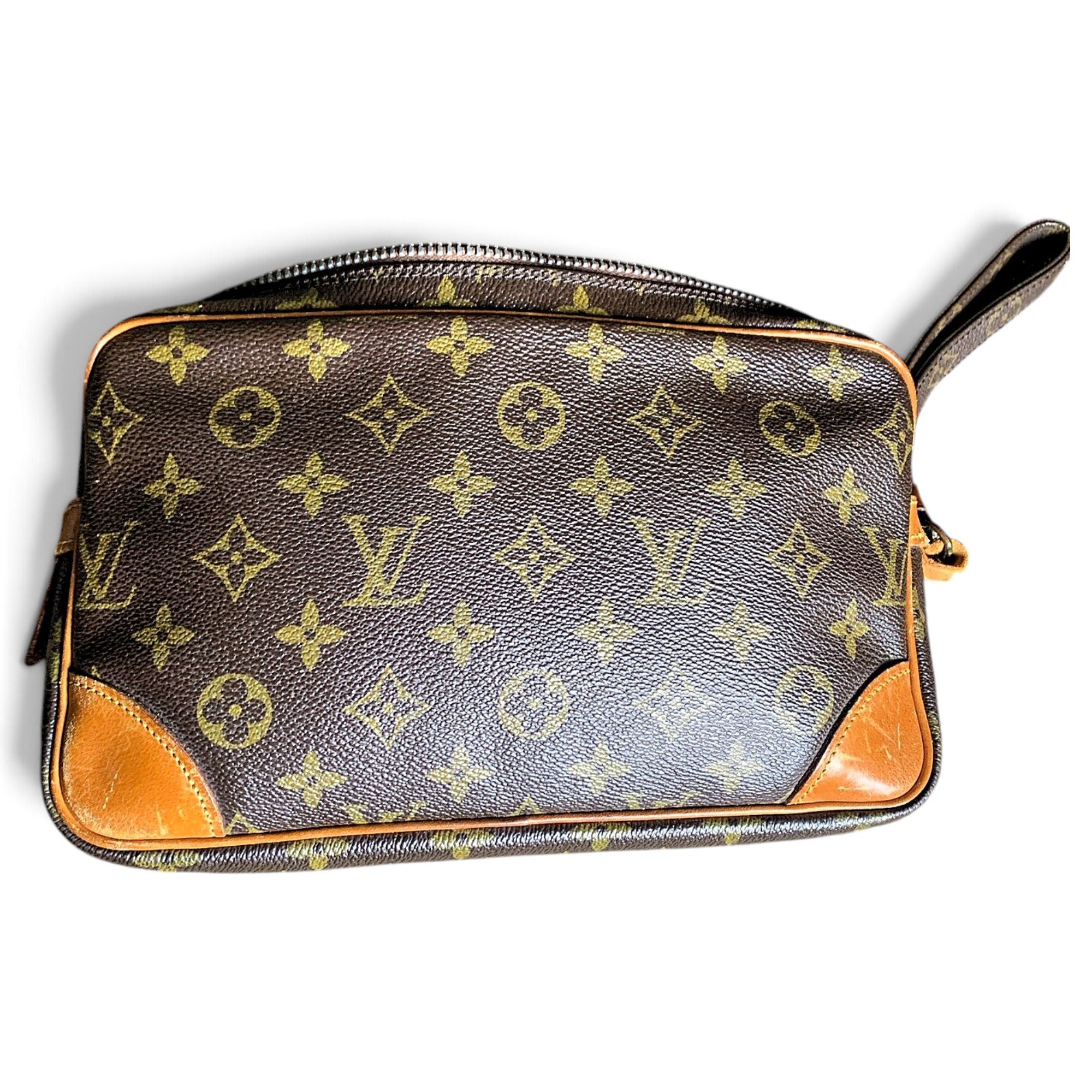 Patent leather clutch bag