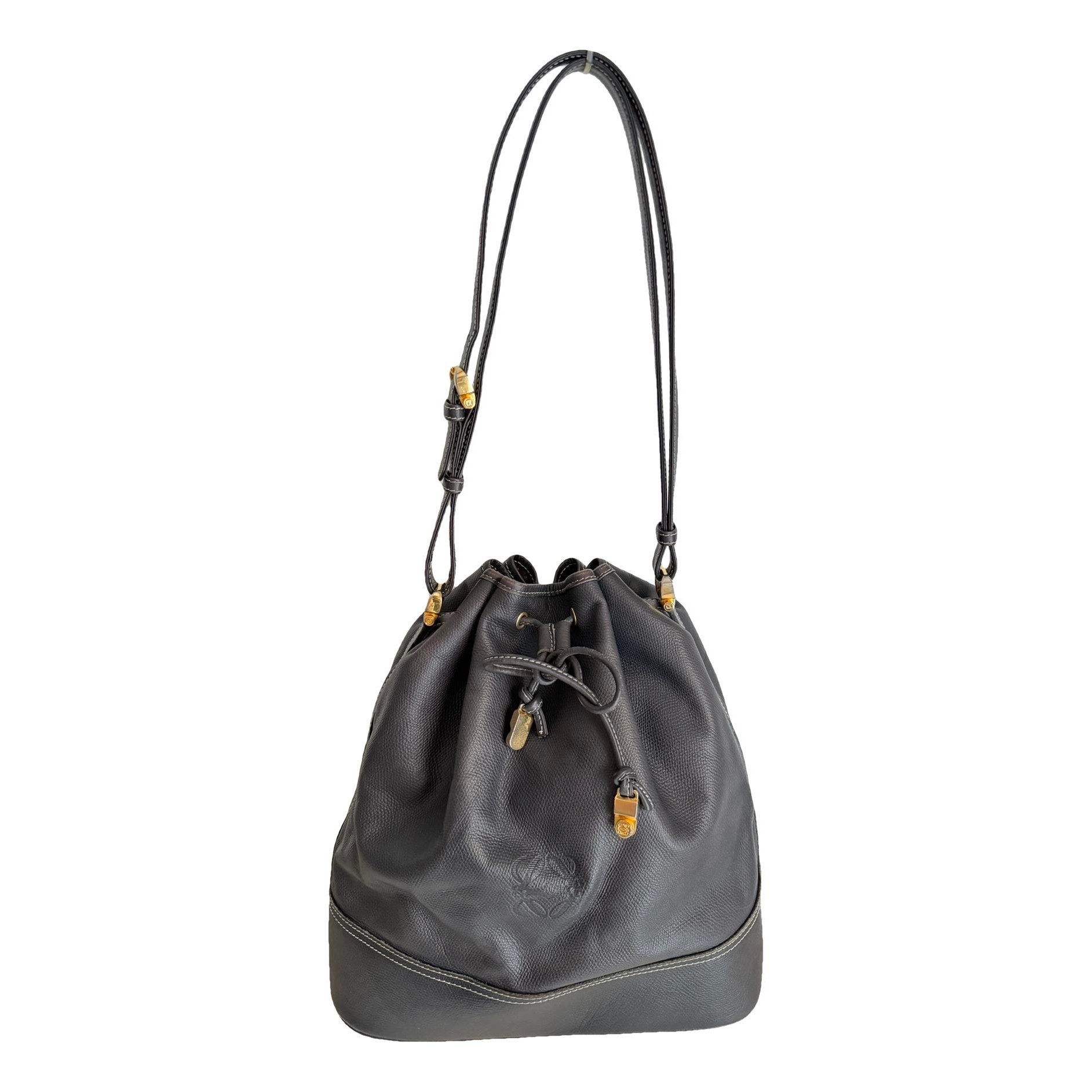 Balloon leather handbag