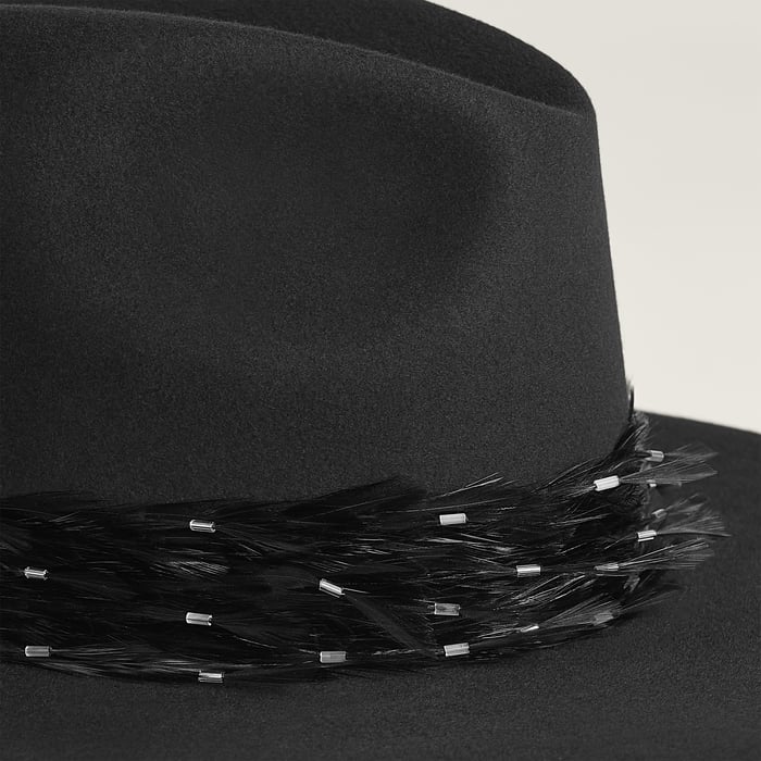 Noir Flamboyant Hat