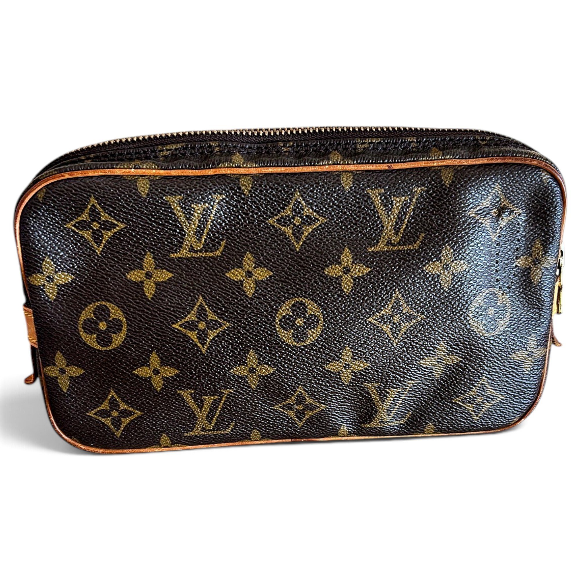 Leather clutch bag