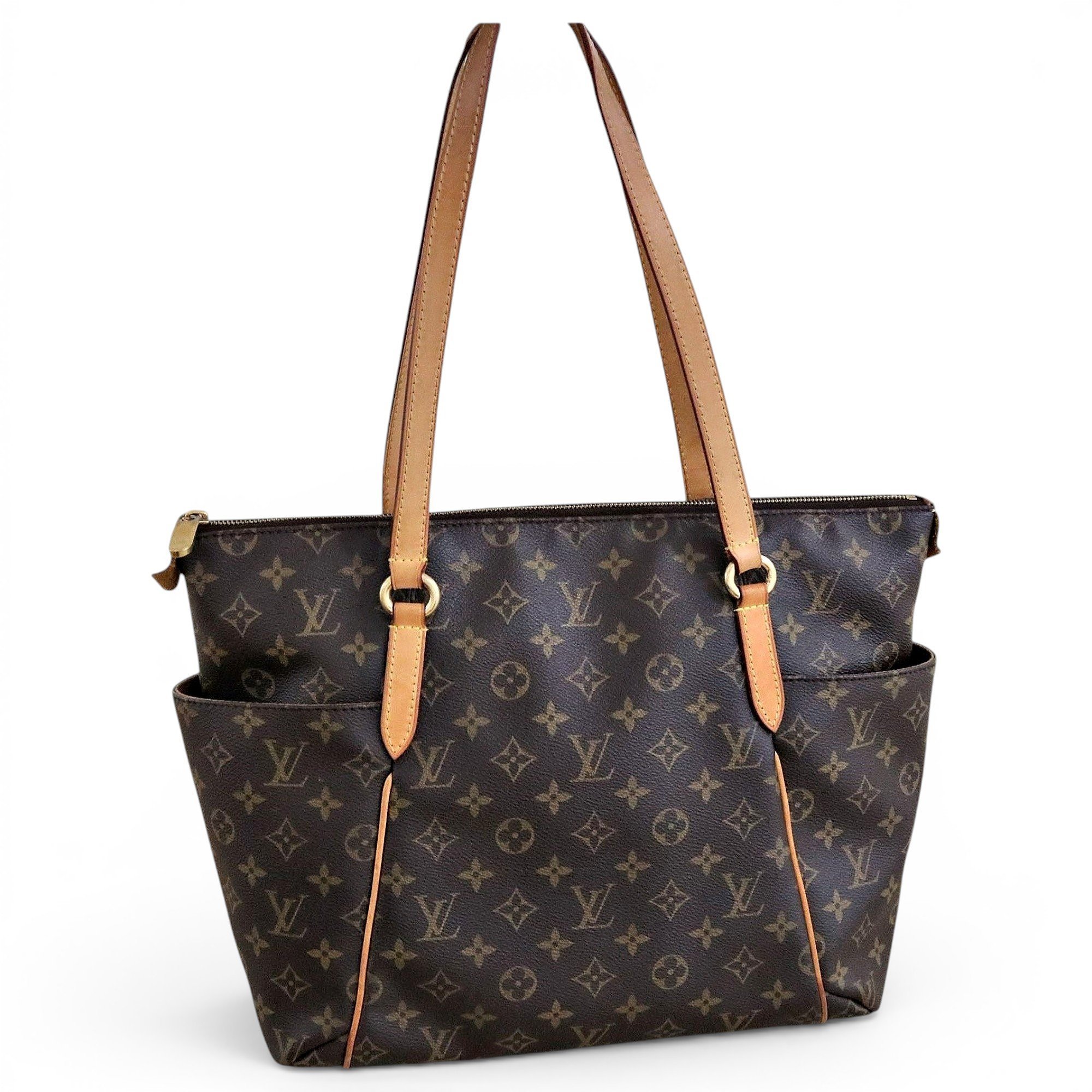 Totally leather handbag