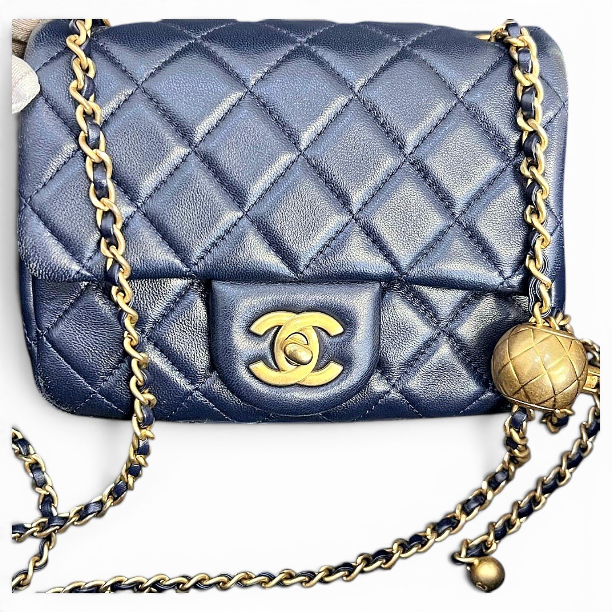 Timeless/Classique leather crossbody bag