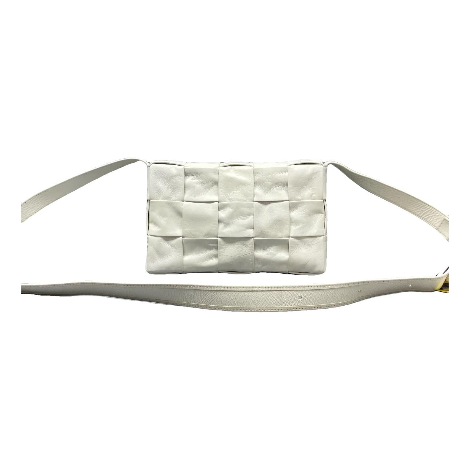 Cassette leather handbag