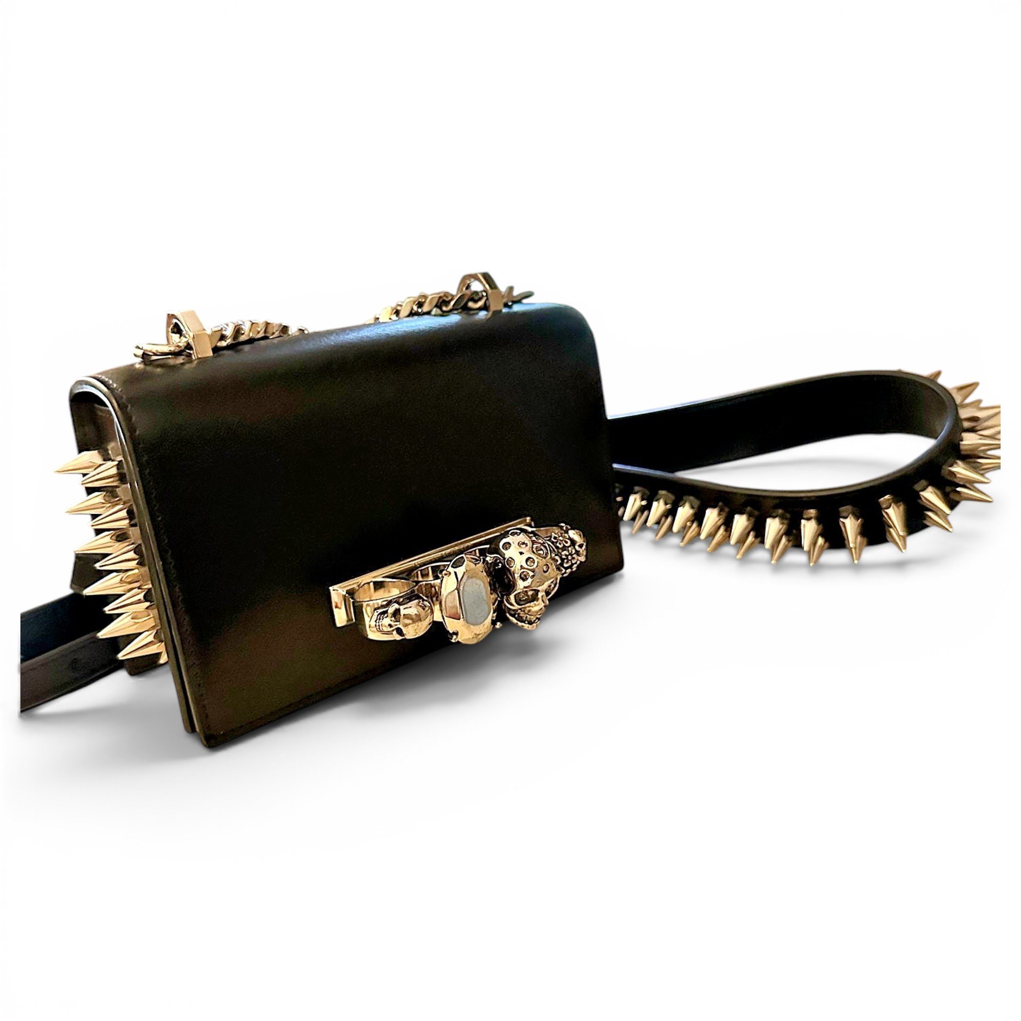 Knuckle leather crossbody bag