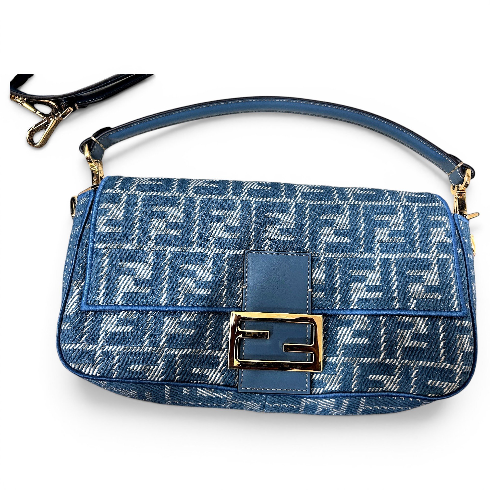 Baguette handbag