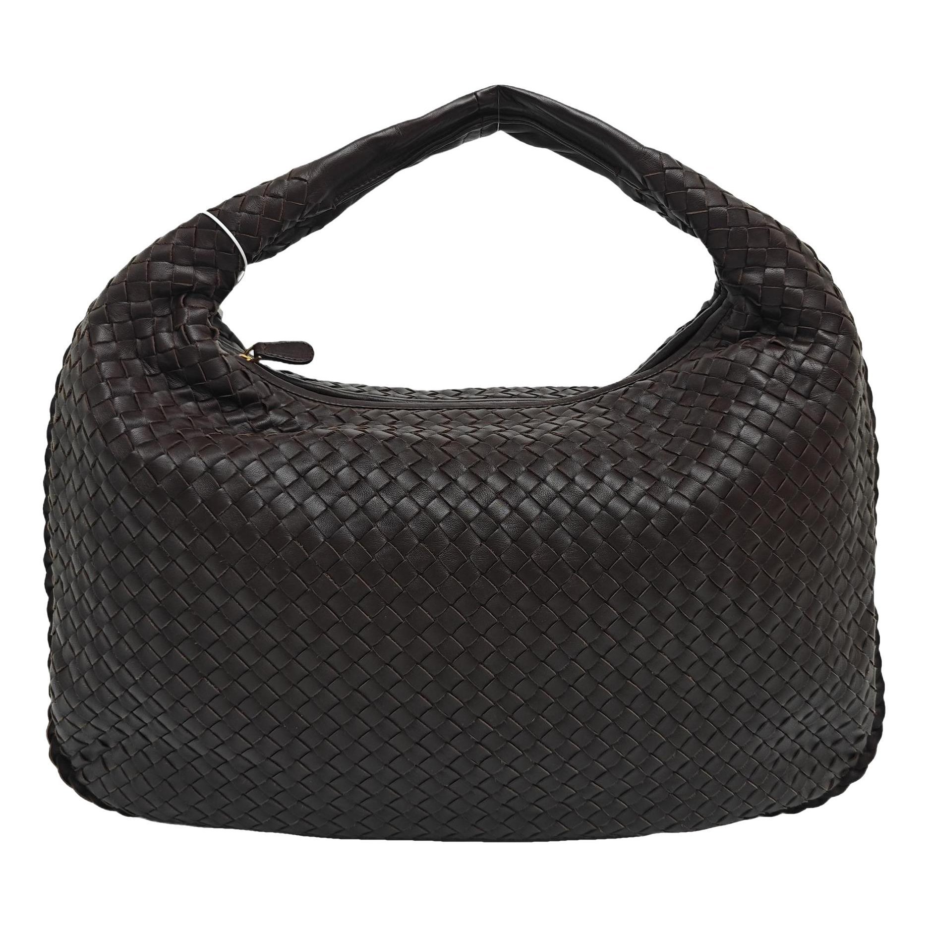 Veneta leather handbag