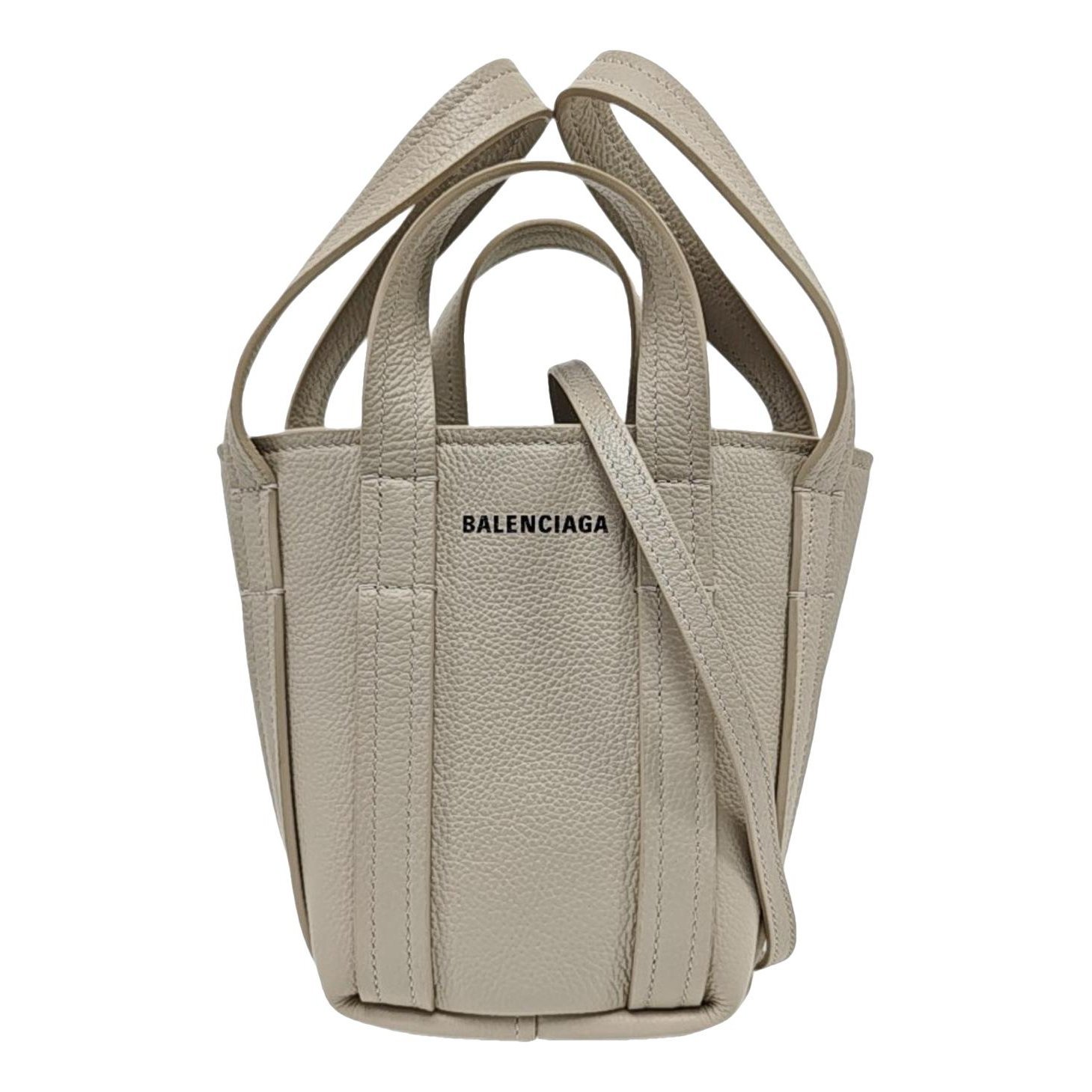 Everyday leather handbag