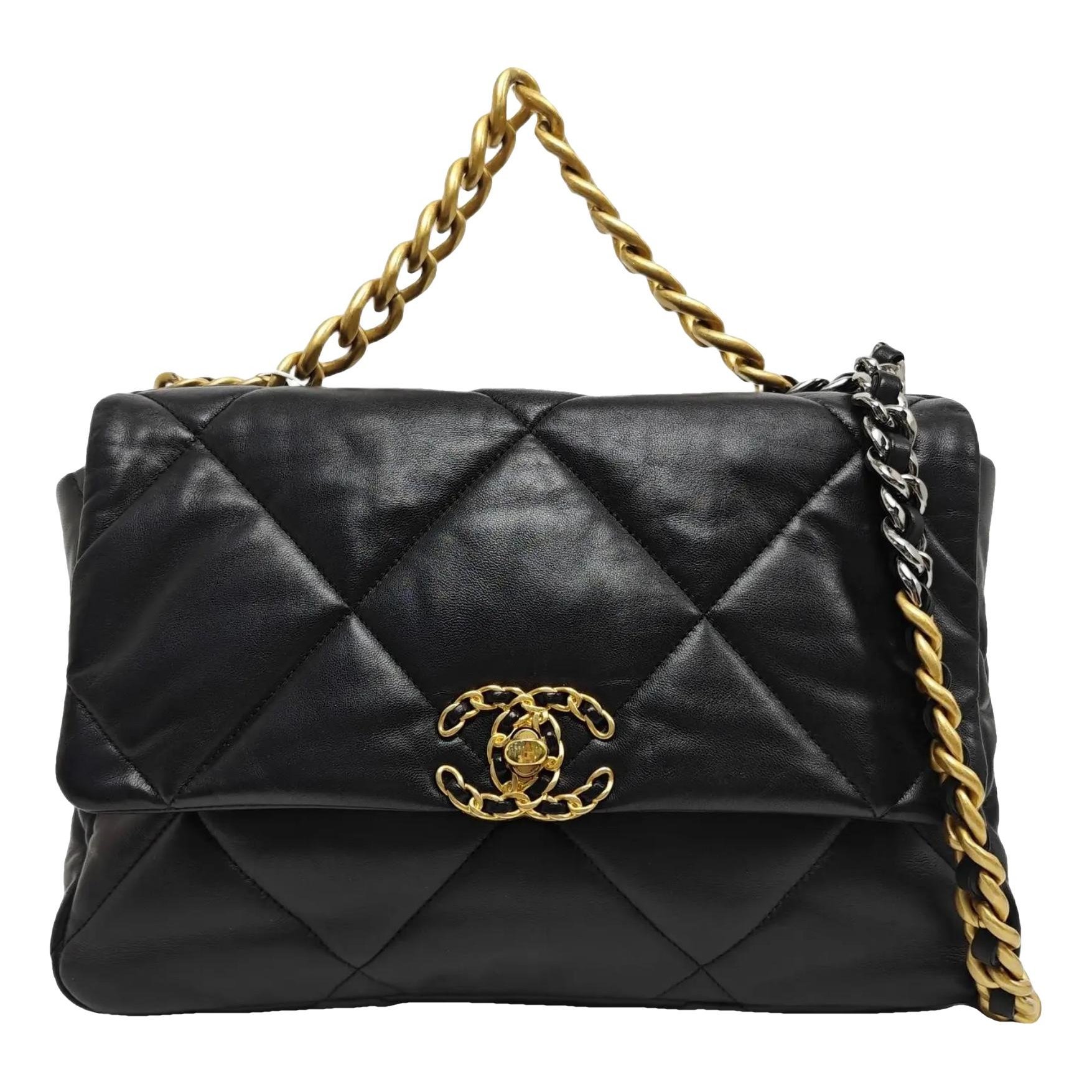 Chanel 19 leather handbag