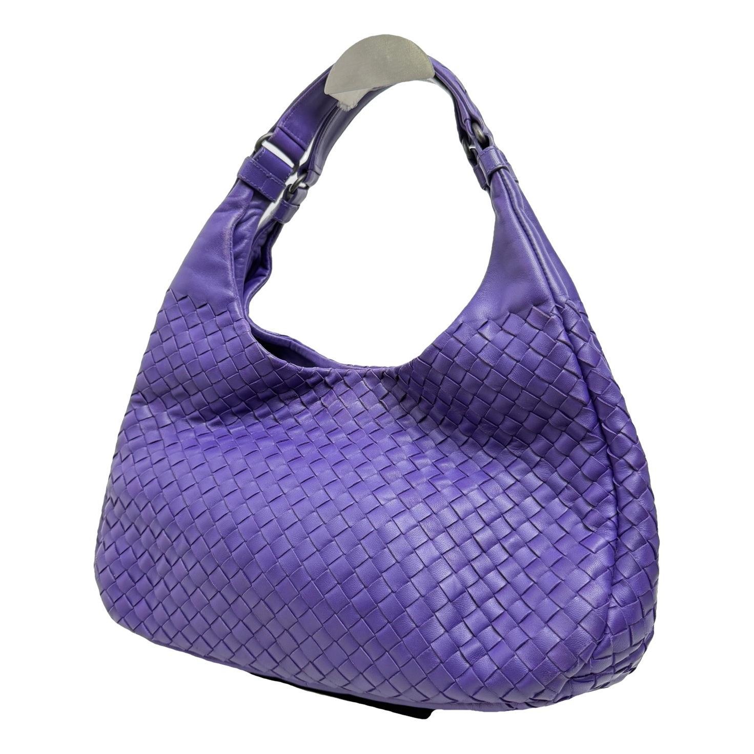 Veneta leather handbag