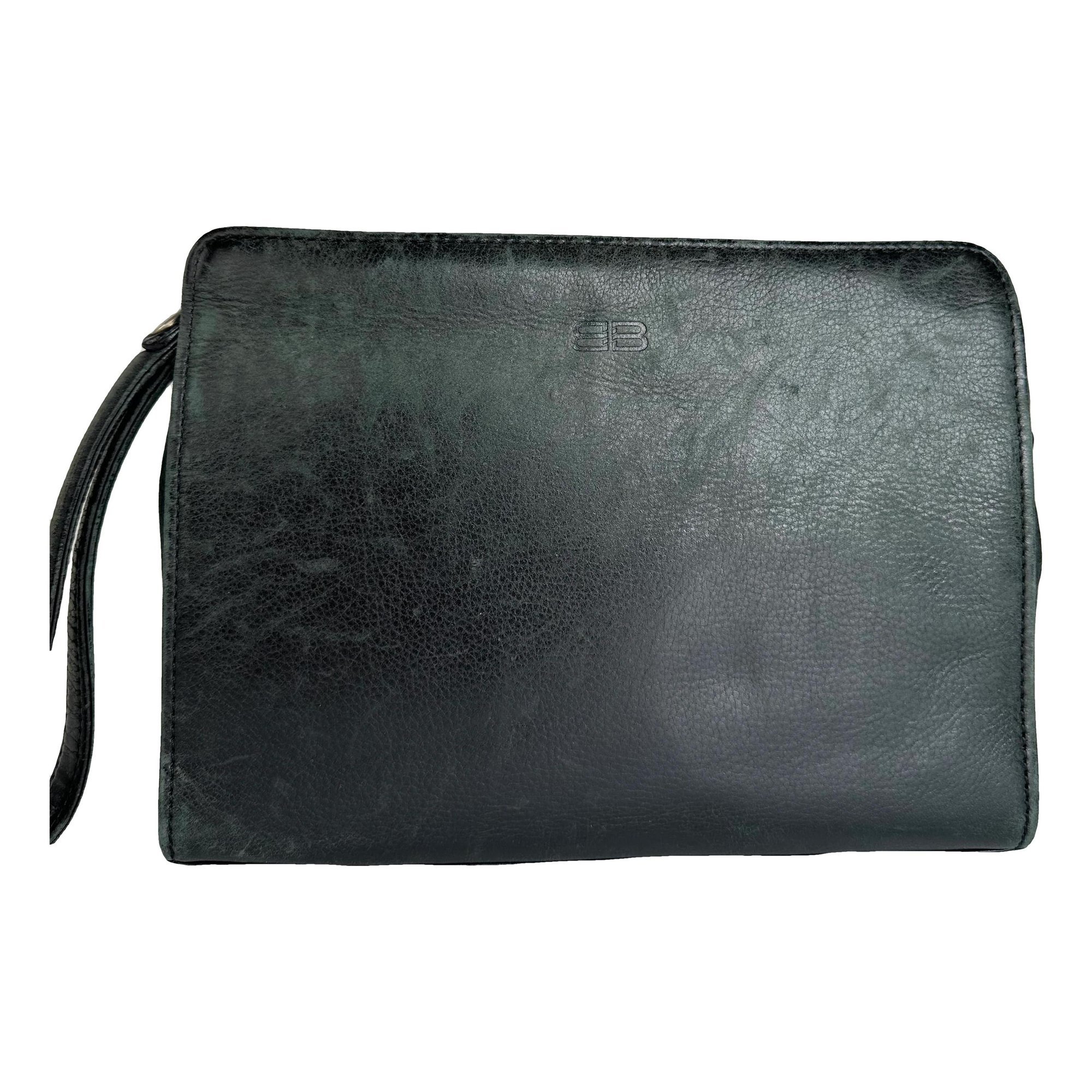 Envelop leather clutch bag