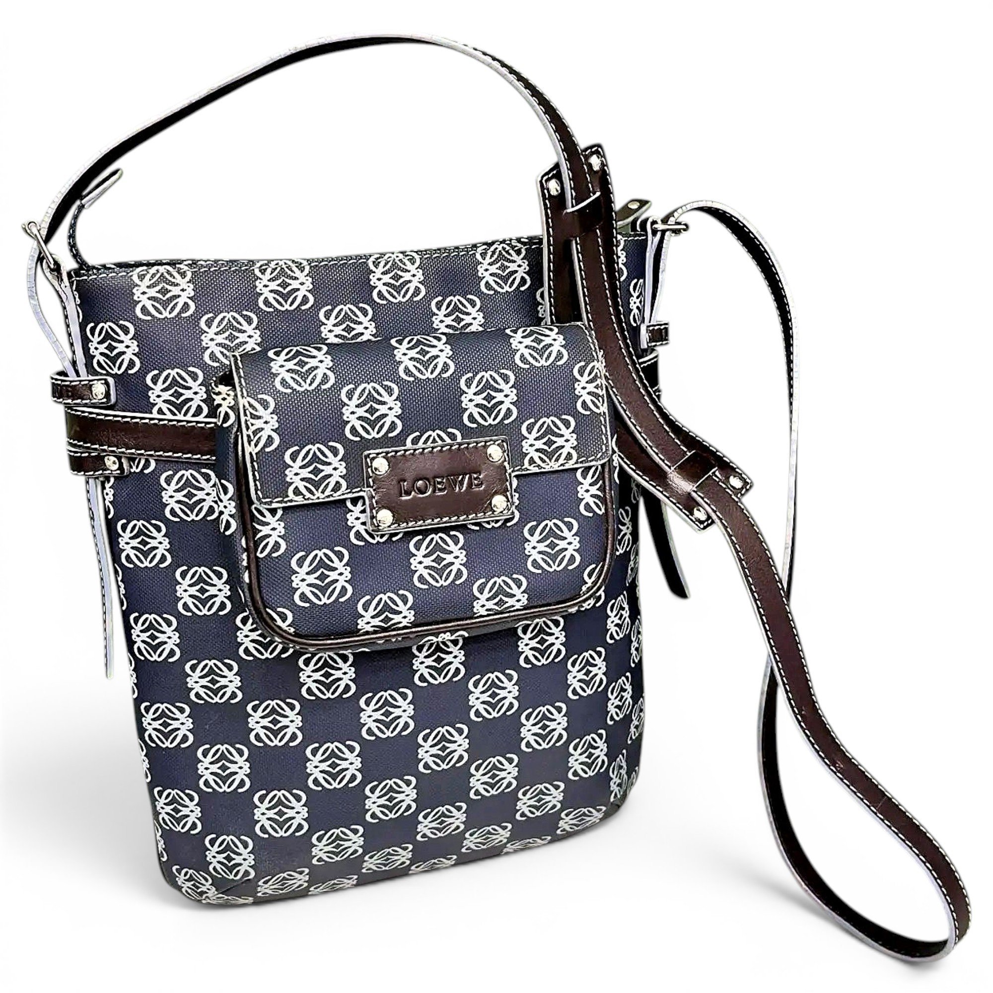 A4 vinyl handbag