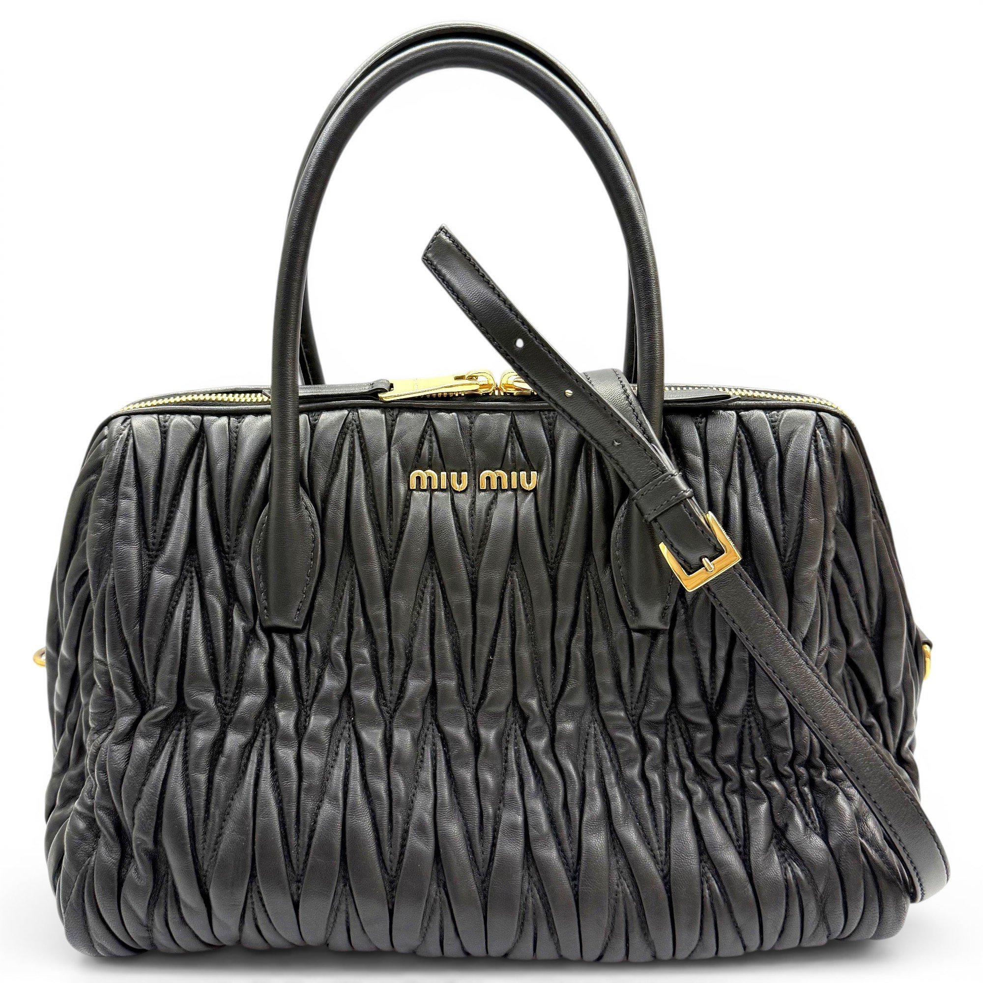 Matelassé leather handbag