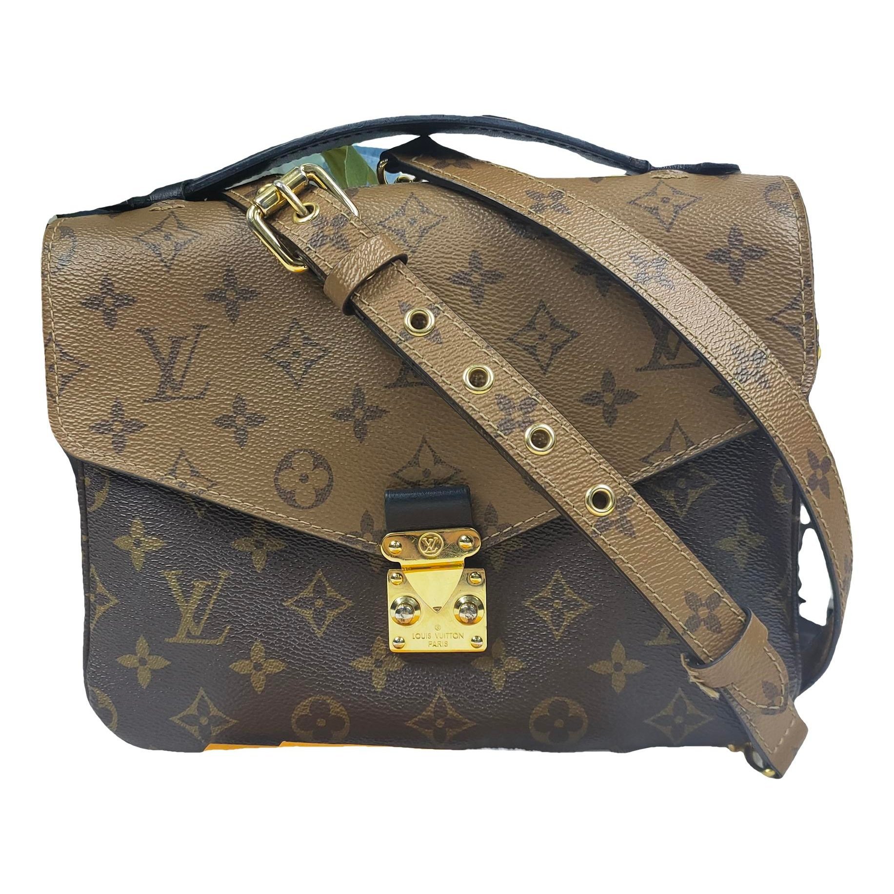 Metis leather handbag