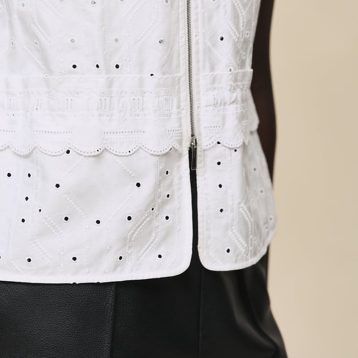 Blanc Sleeveless Embroidered Blouse