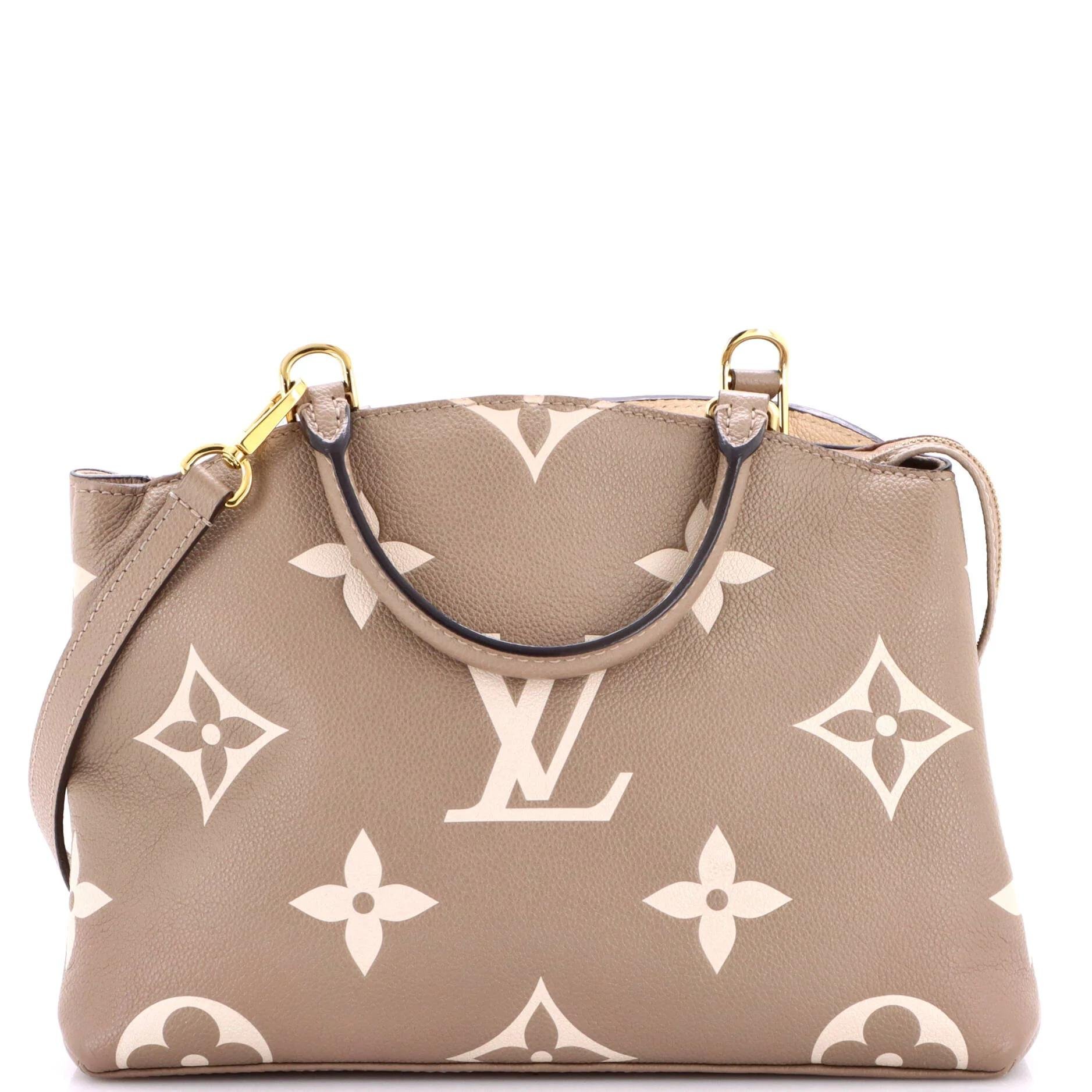 Louis Vuitton Leather handbag