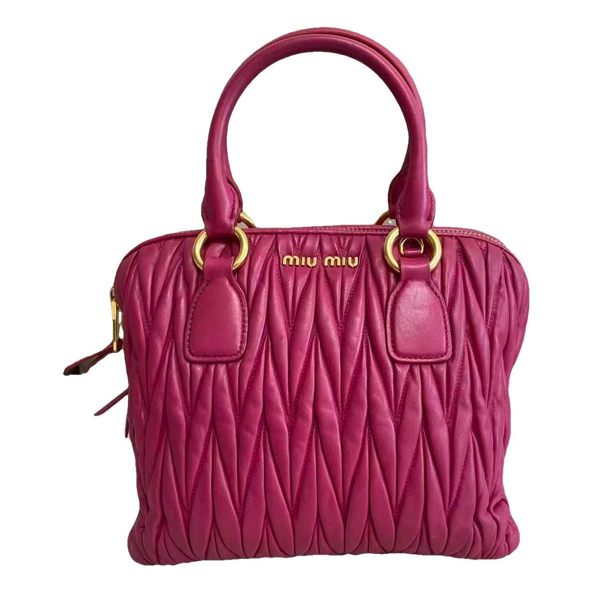 Matelassé leather handbag