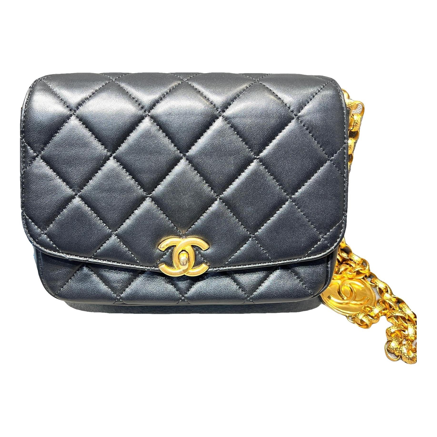 Timeless/Classique patent leather crossbody bag