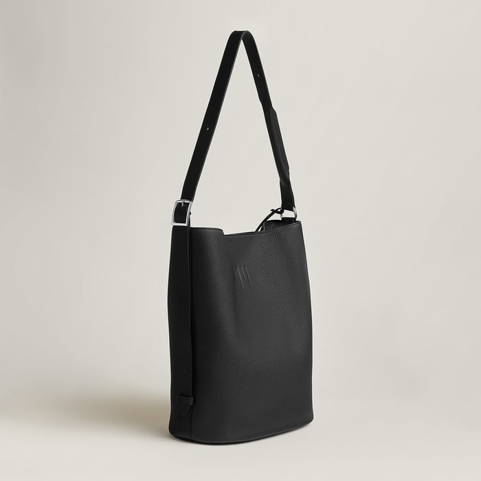 Noir Seau Mousqueton Bag