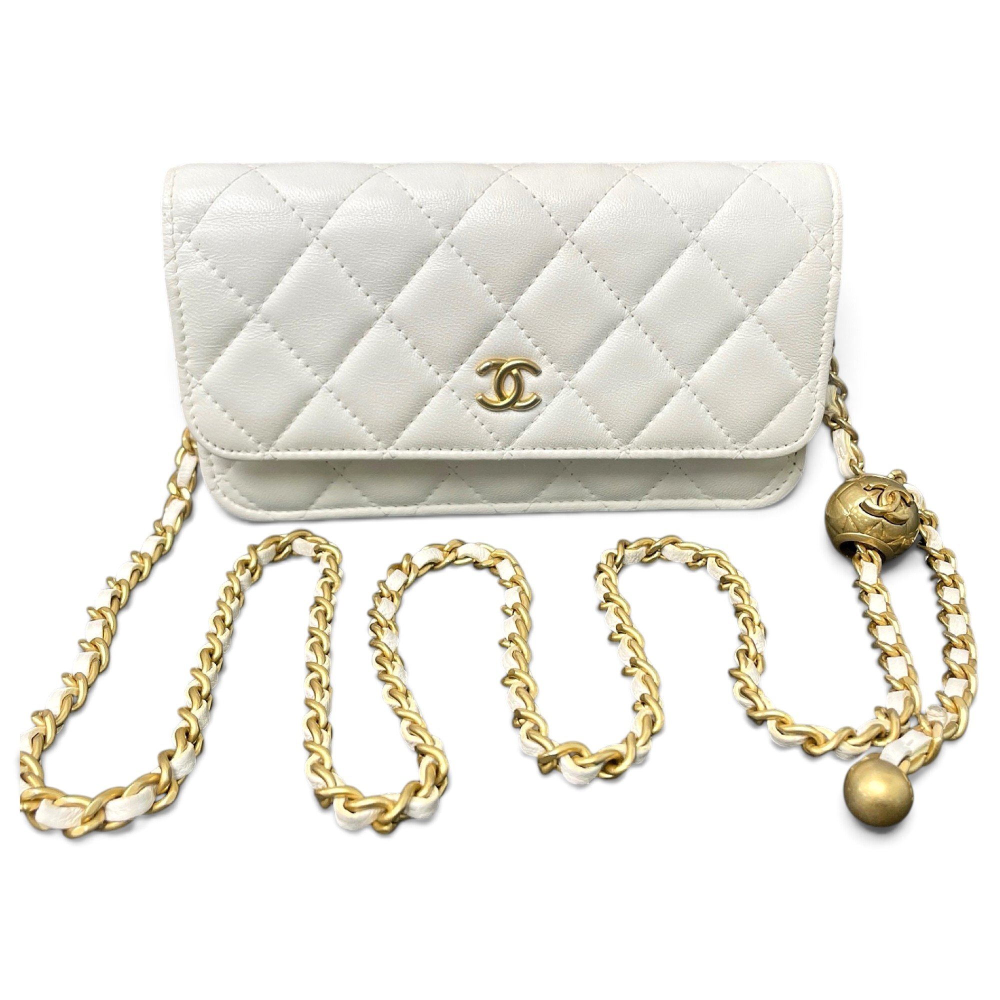 Wallet On Chain leather crossbody bag