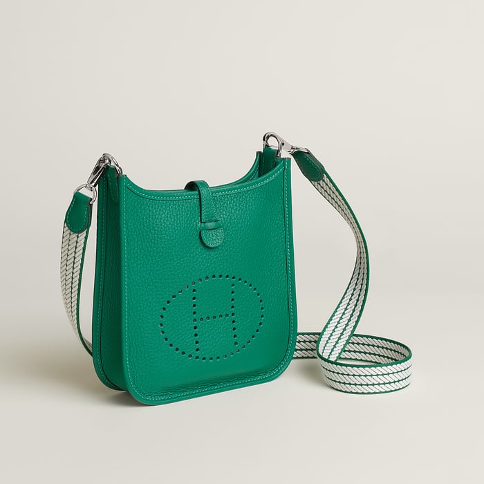 Evelyne 16 Amazone 백