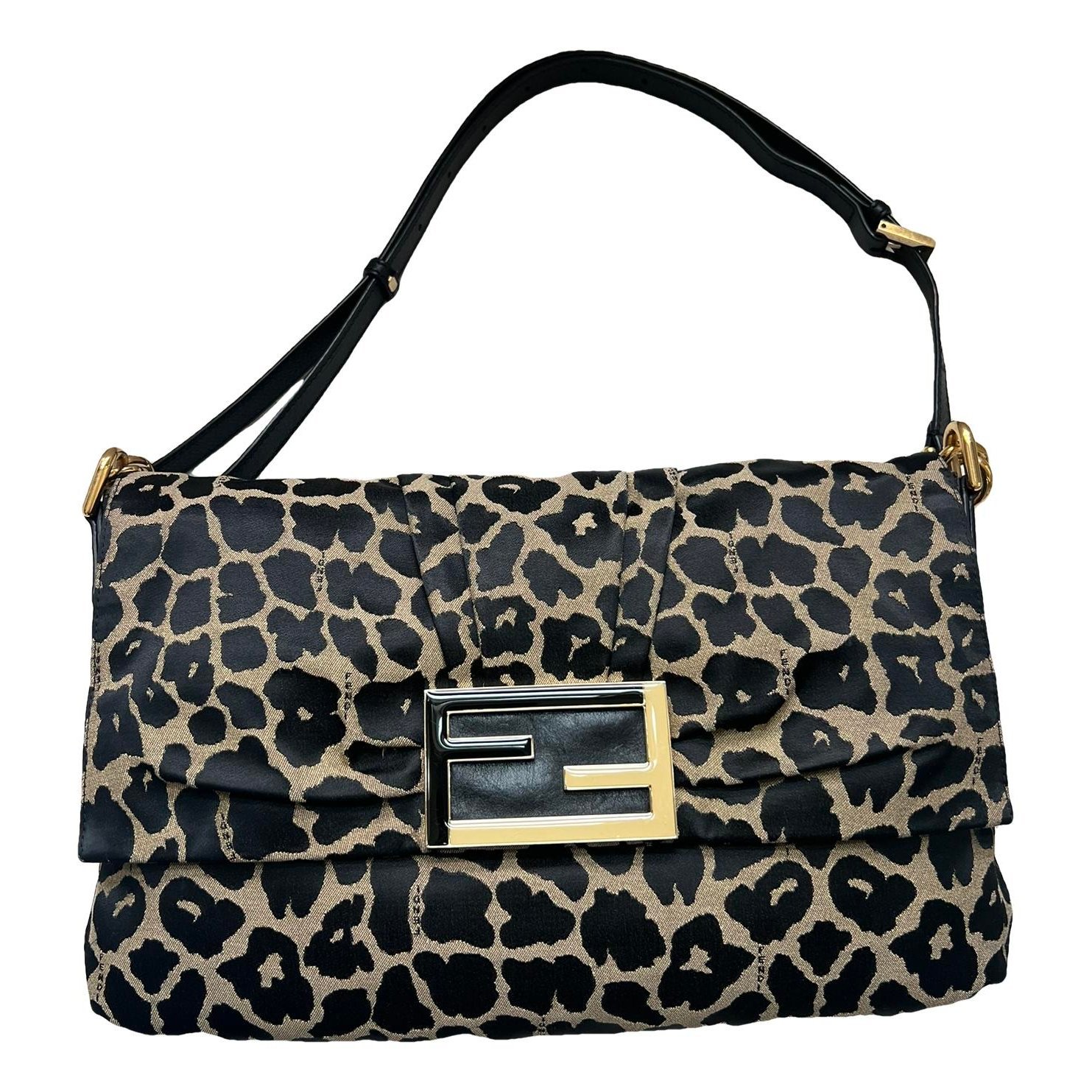 Baguette cloth handbag