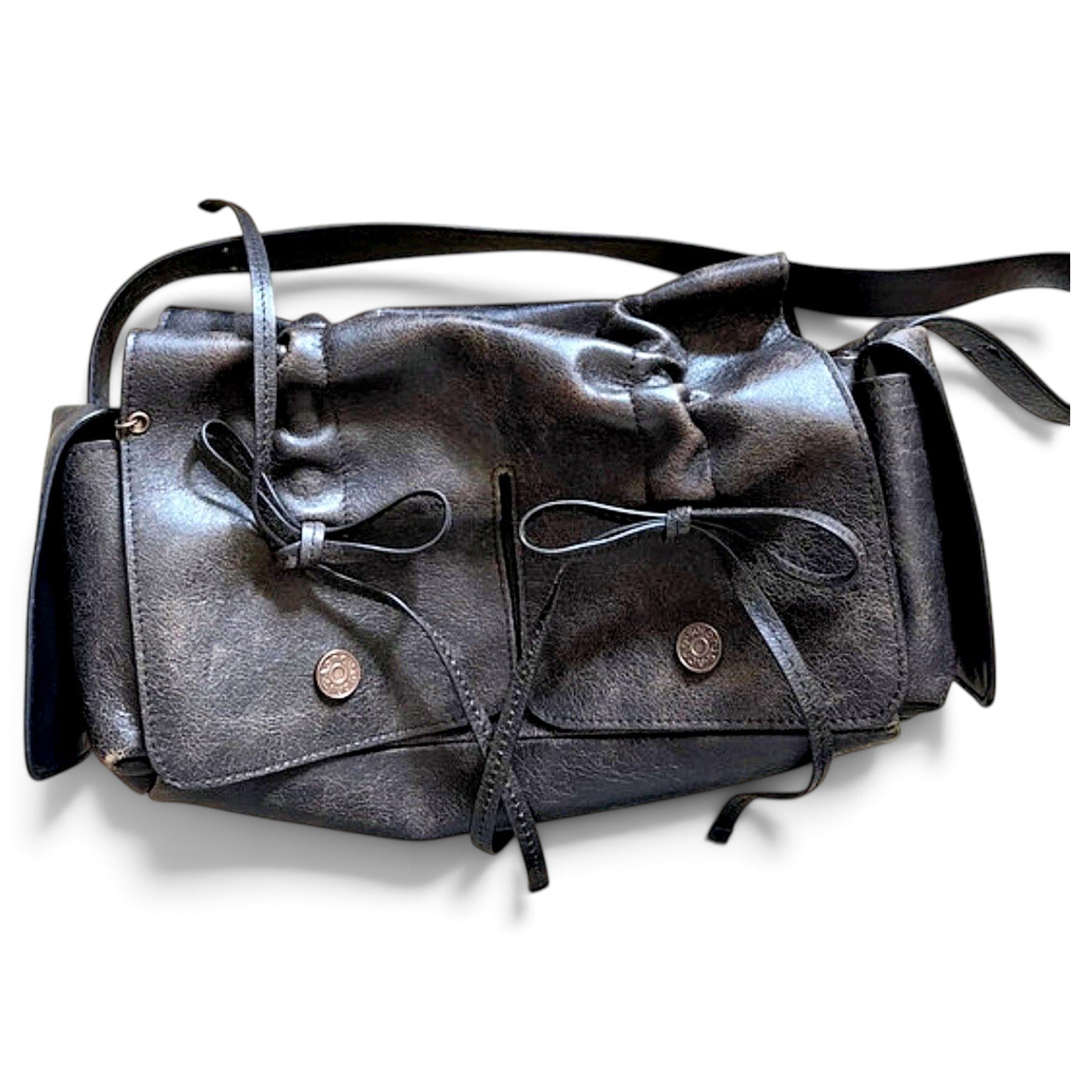 Multipocket leather handbag